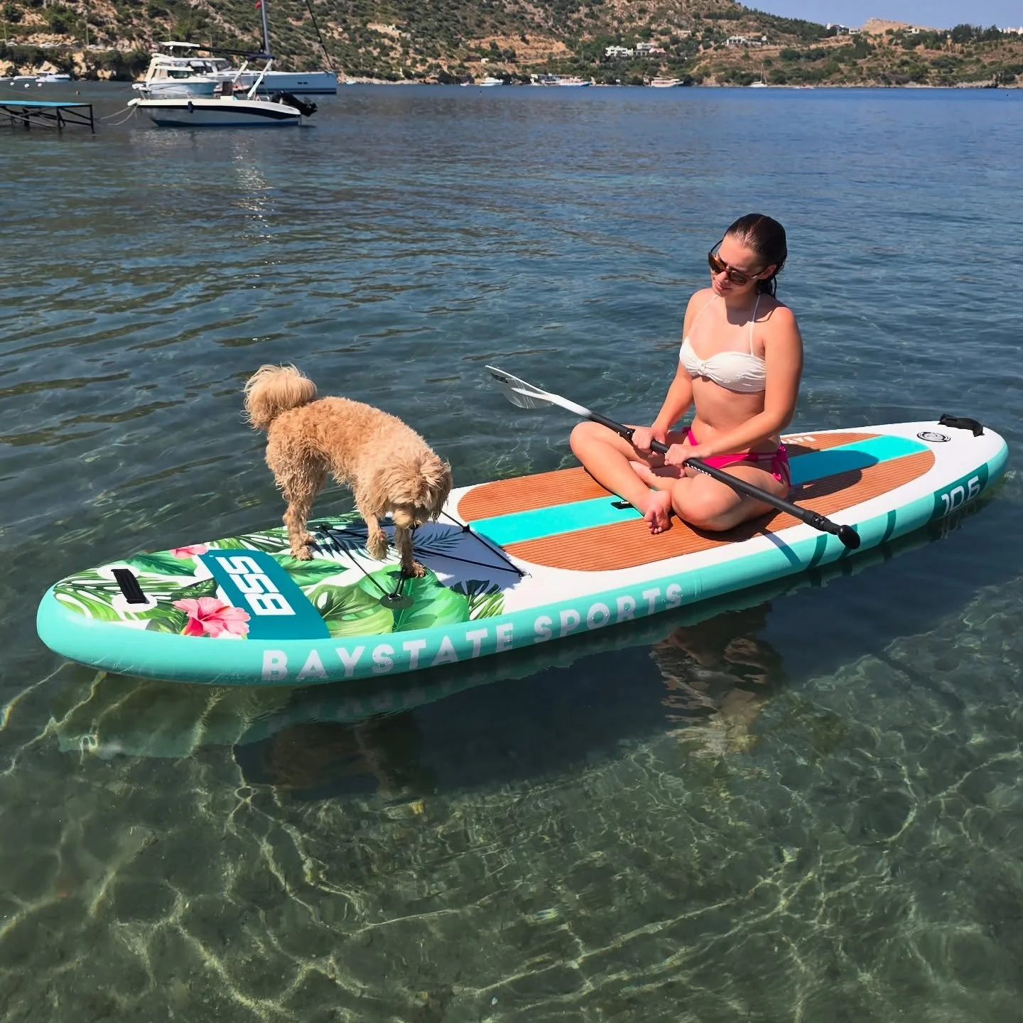 Enjoying my day with my dog and my paddle board! 😍🤙⭐️ #baystatesports #supturkiye 🏝️🏝️#paddleboarding #mybestie
