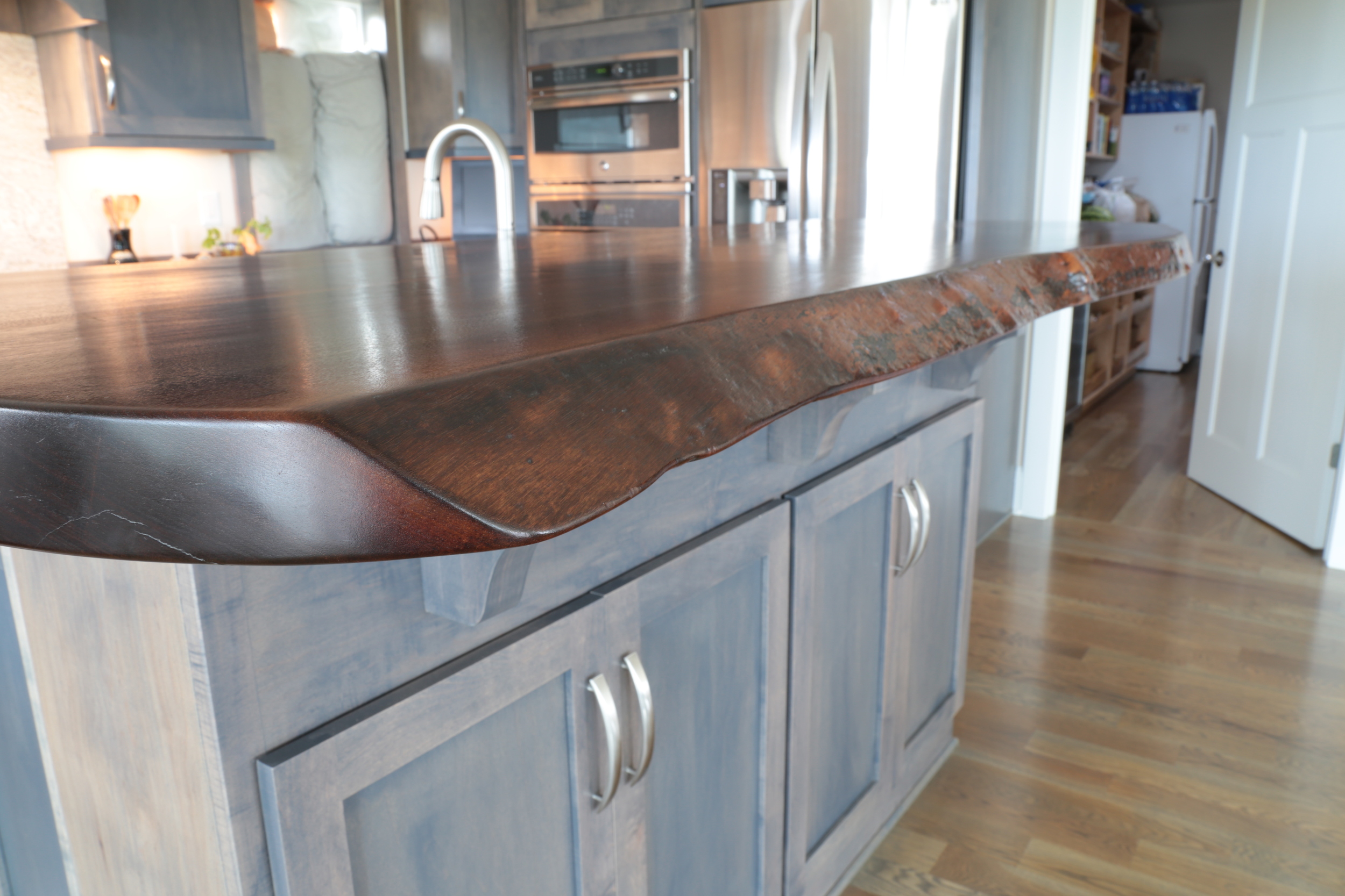 walnut countertop.JPG