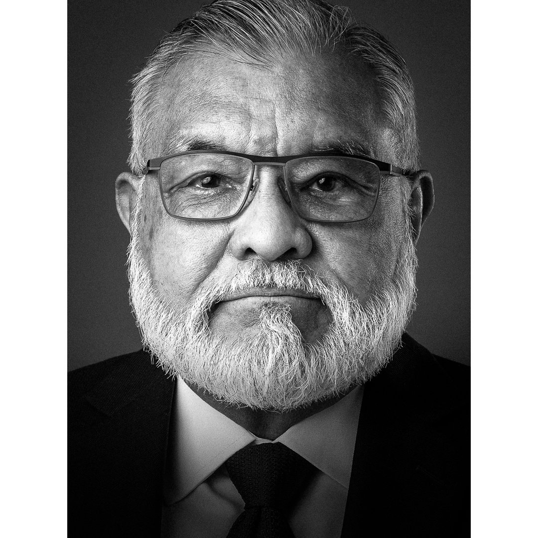 RICARDO.

&quot;Starting From Scratch&quot;

Ricardo's life is a testament to the power of determination, hard work, and the right mindset. Born in Salvador, he initially pursued a successful career as a lawyer and university academic. However, adver