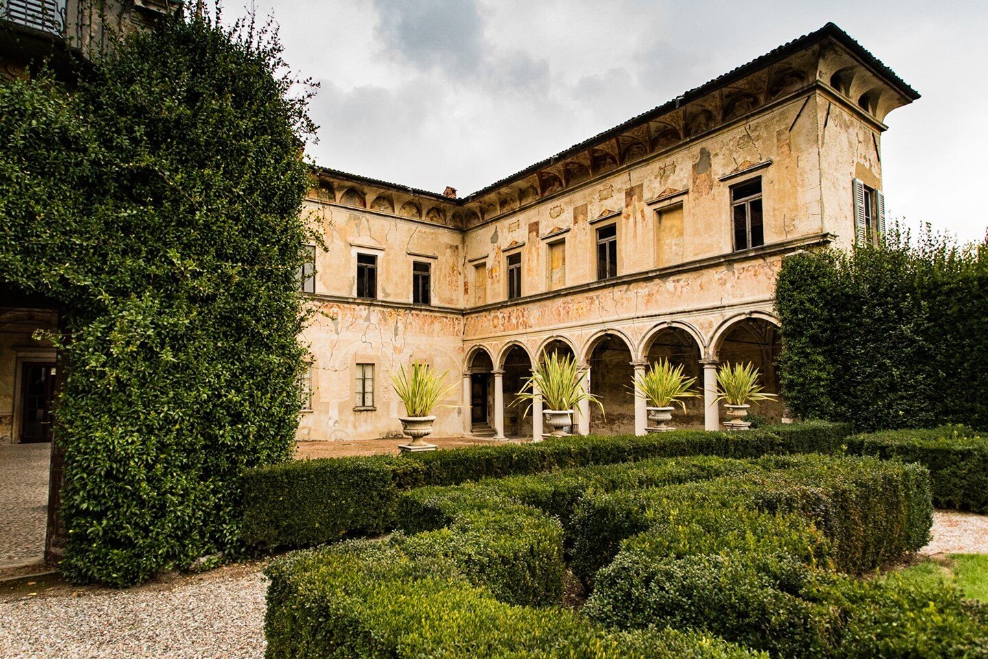 New courses announced! Ooh and this is one of the most wonderful buildings and renaissance gardens - #villacicognamozzoni I had the most incredible visit here - I saw a huge stag running from the Diana garden! Ovid and his Metamorphosis lives on the 