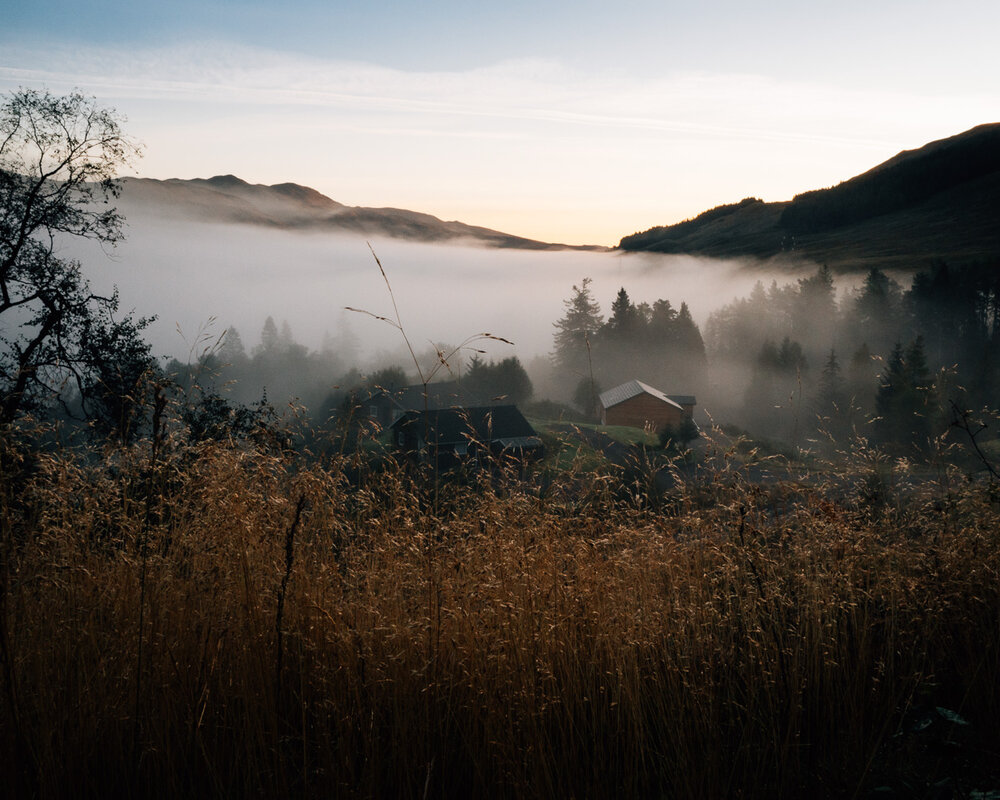 misty sunrise at Portnellan