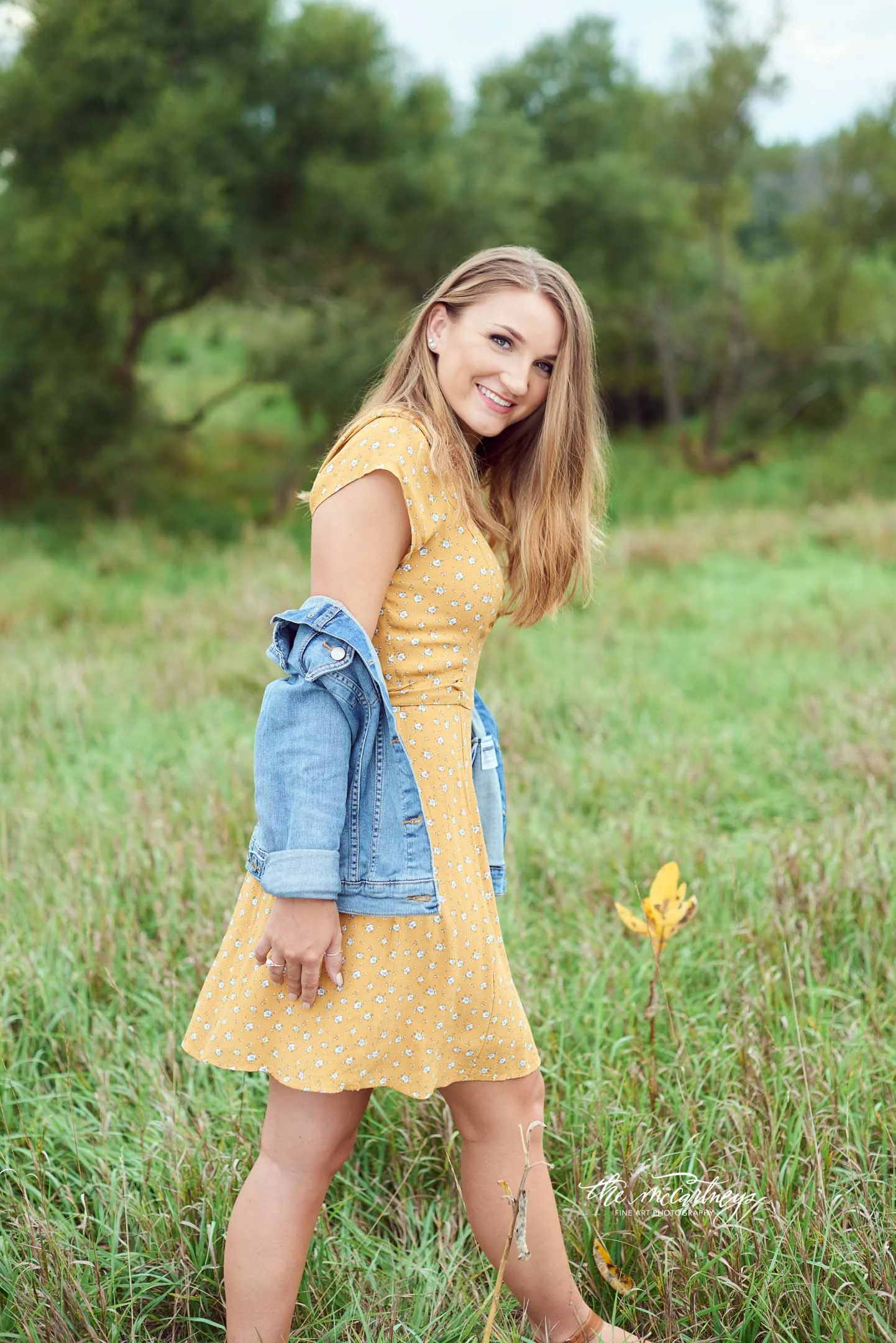 wausau-senior-portraits-field-24.jpg