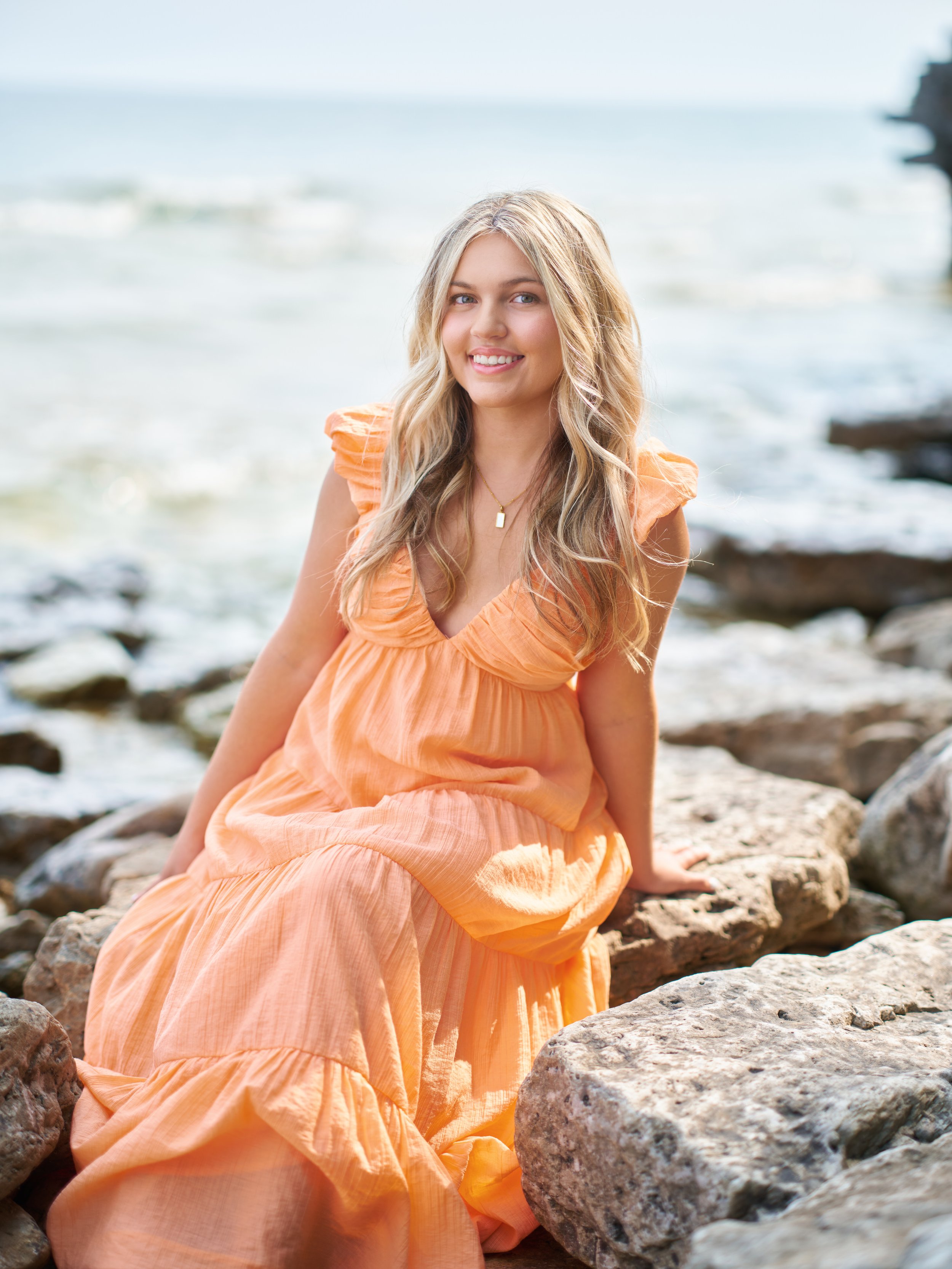 wisconsin-senior-photographer-portraits-with-water