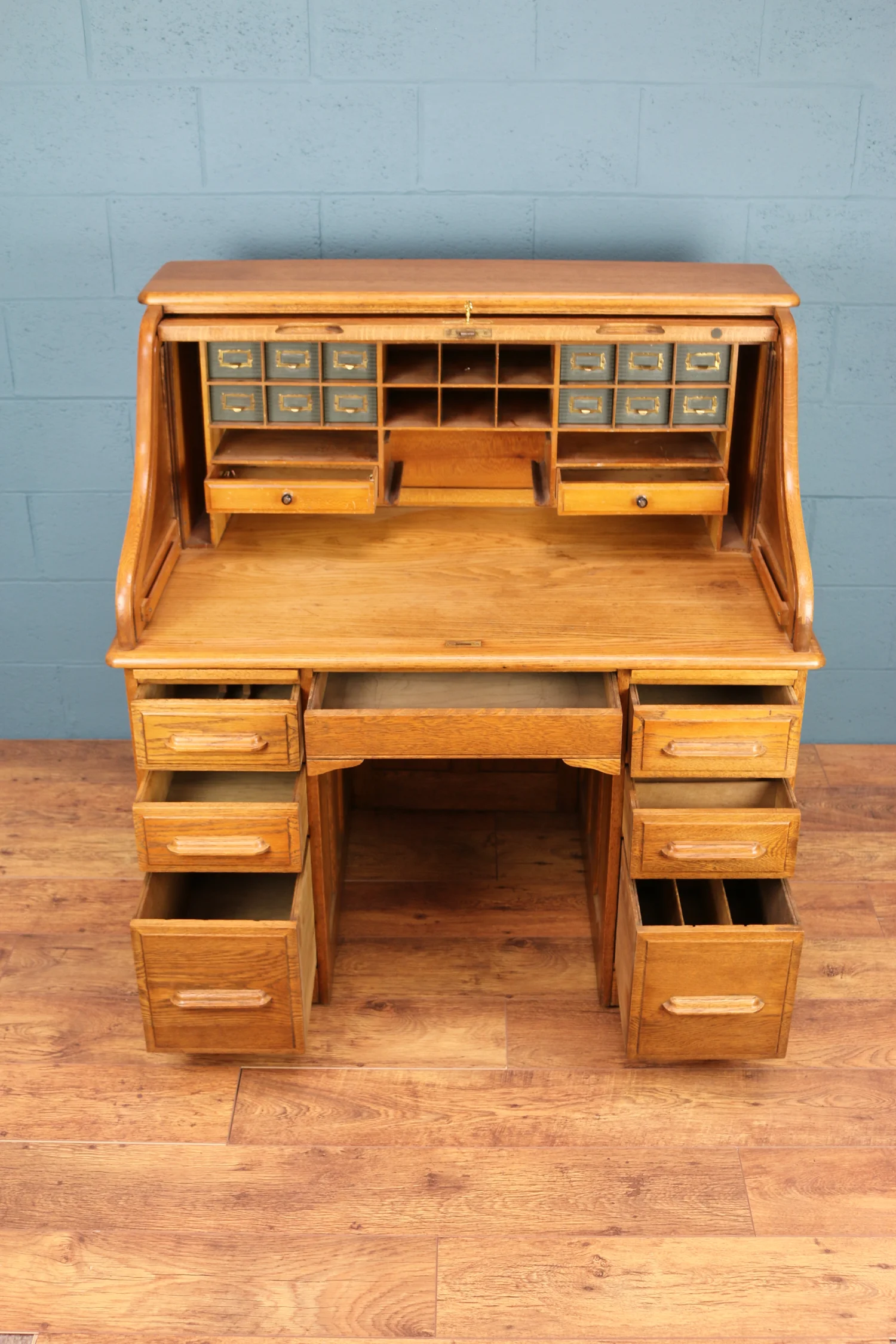 Globe Wernicke roll top desk