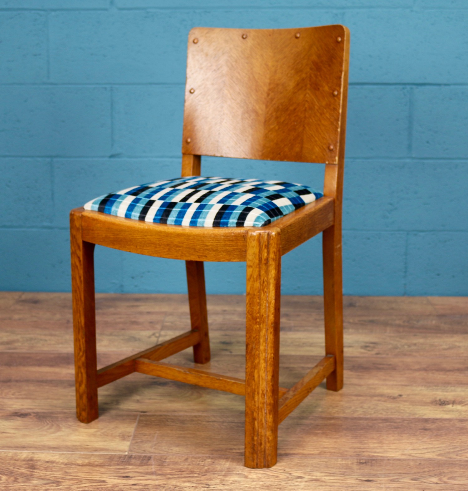 Set of 1930s oak dining chairs