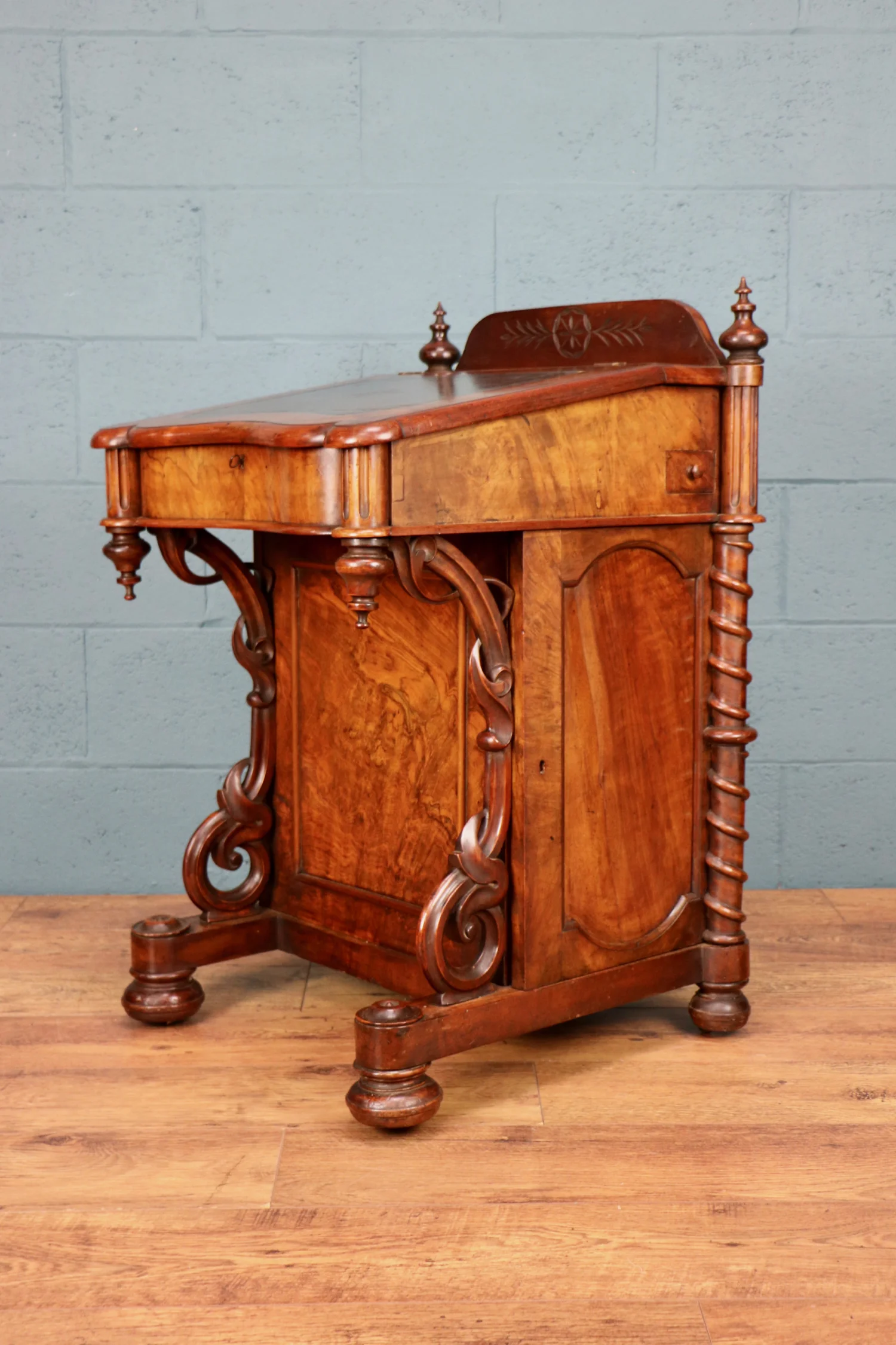 Victorian Davenport desk, c mid 1800s
