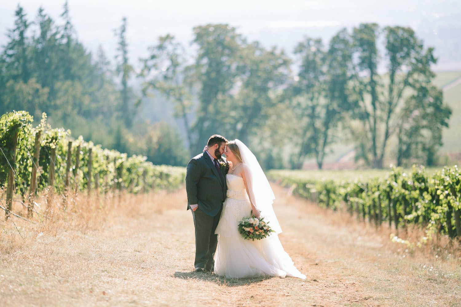 Bridalbliss.com | Portland Wedding| Oregon Wine Country Event Planning and Design | Yasmin Khajavi Photography | Zest Floral