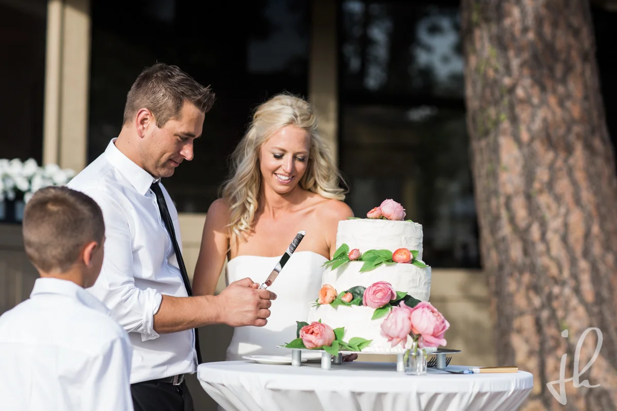 bridalbliss.com | Black Butte Ranch Wedding | Jessica Hill Photography | Bridal Bliss Event Design and Planning | Portland and Seattle Wedding Planner