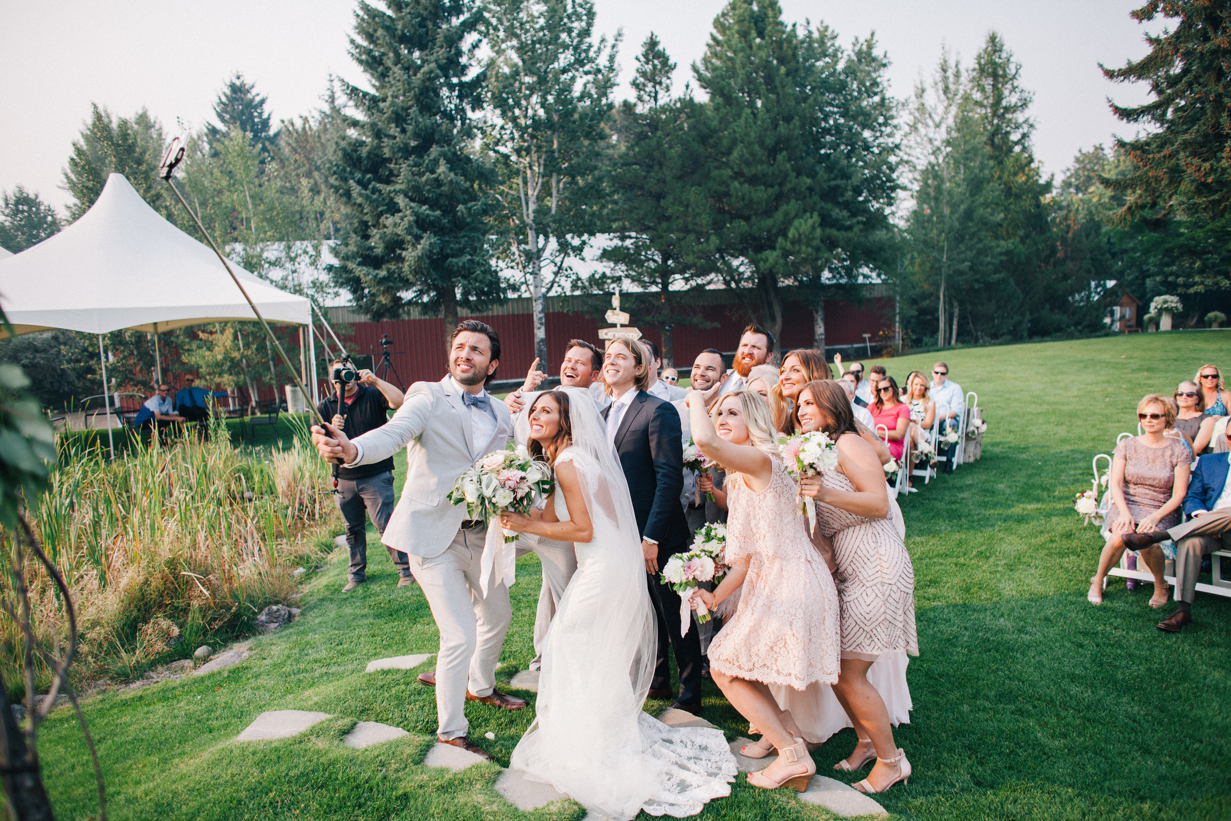 Bridalbliss.com | Columbia Gorge Wedding | Oregon Event Planning and Design | Jessica Watson Photography | Blum Floral 