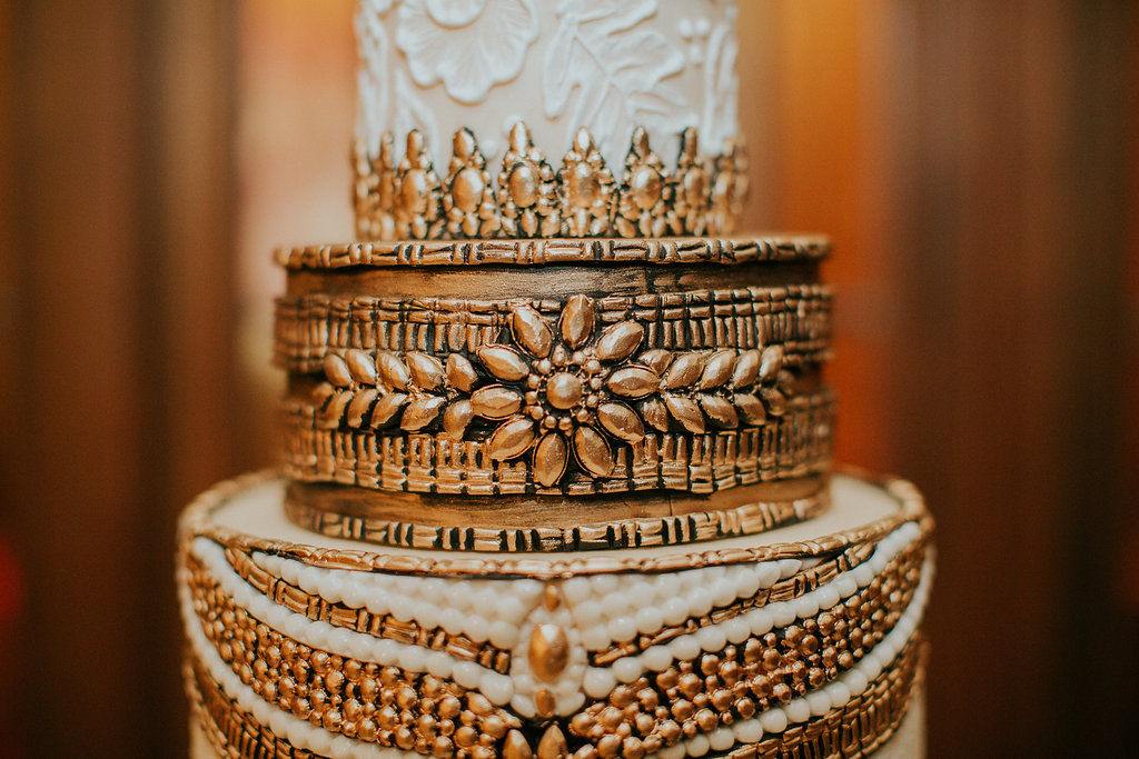 Bridalbliss.com | Portland Wedding | Oregon Event Planning and Design | Hazelwood Photography | Artisan Cake Company 