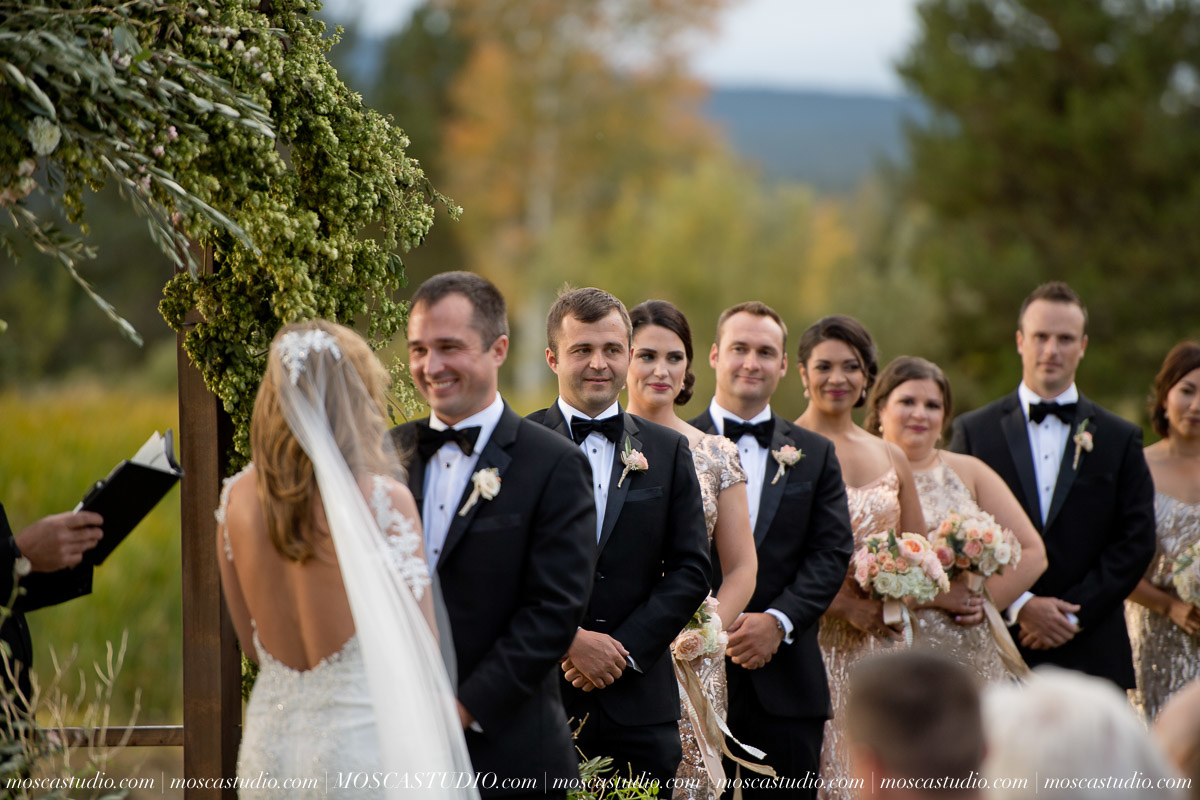 01375-moscastudio-kellyryan-sunriver-resort-wedding-20160917-SOCIALMEDIA (1).jpg