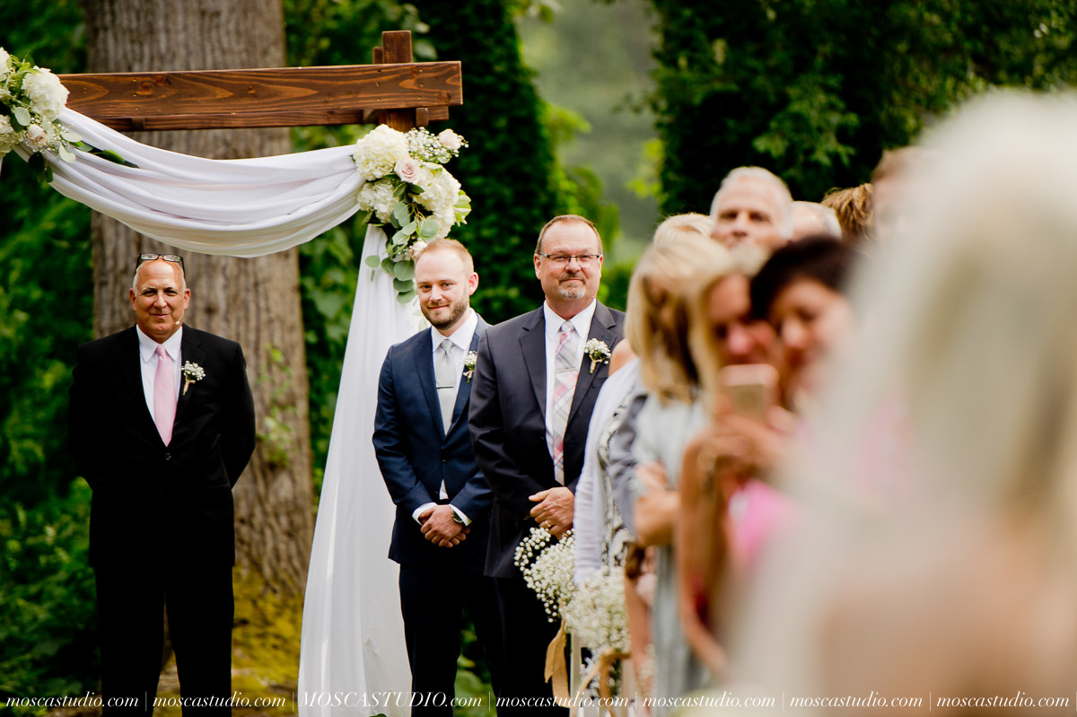 Bridalbliss.com | Portland Wedding | Oregon Event Planning and Design | Mosca Studio Photography