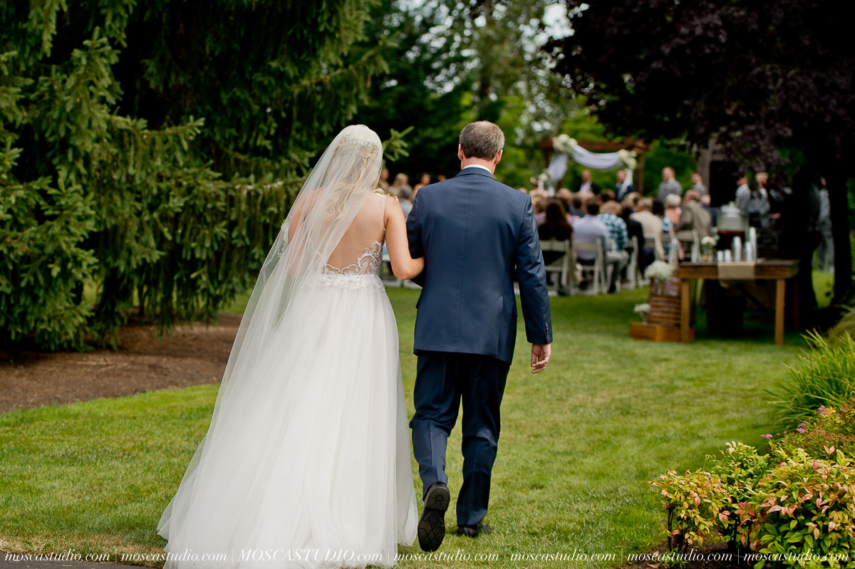 Bridalbliss.com | Portland Wedding | Oregon Event Planning and Design | Mosca Studio Photography