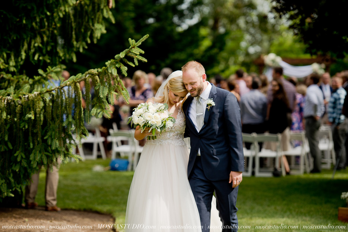 Bridalbliss.com | Portland Wedding | Oregon Event Planning and Design | Mosca Studio Photography