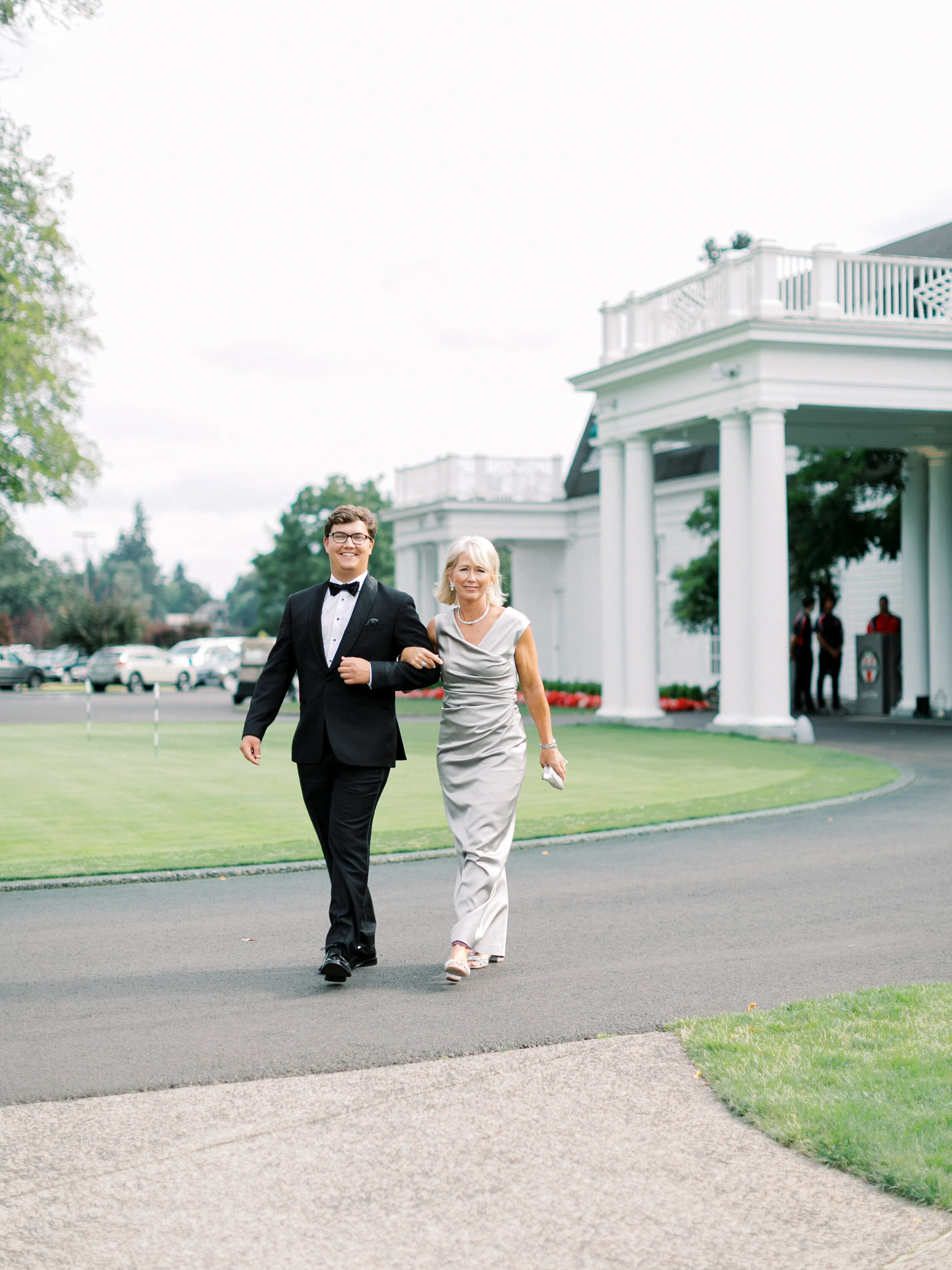 Bridalbliss.com | Waverley Country Club Wedding | Outdoor Ceremony | Waterfront Cocktail Hour | Tented Reception | Bridal Bliss Event Design and Planning | Sweetlife Photography | Mother of the Bride