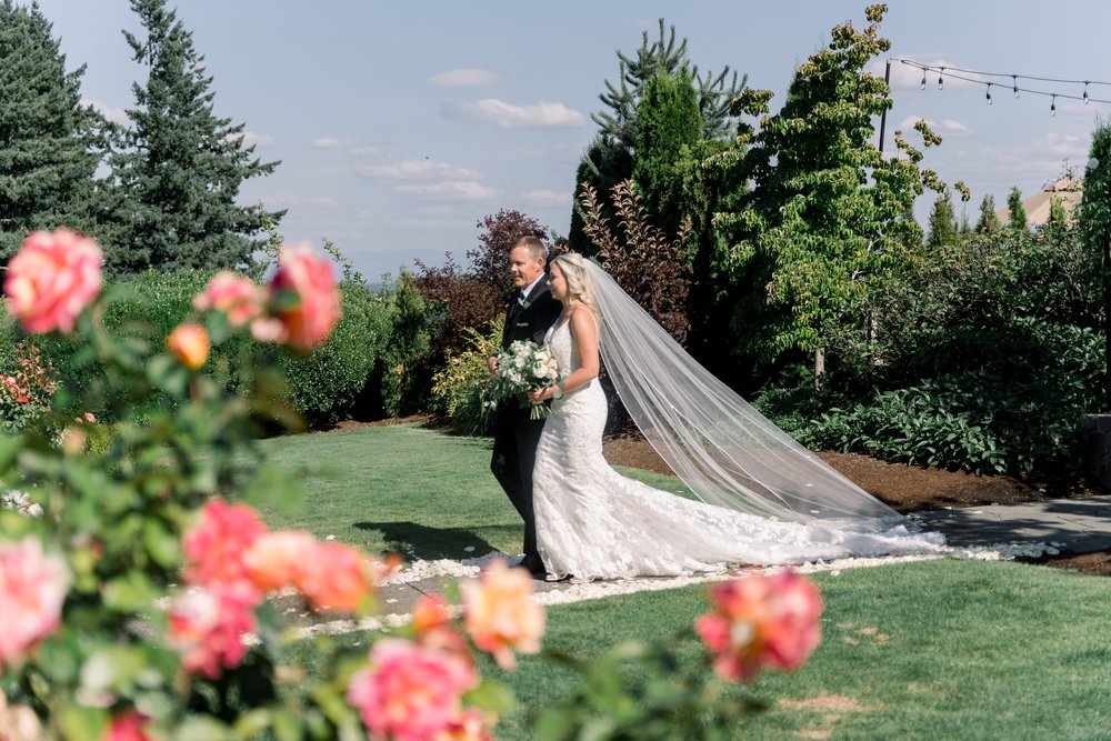 Bridalbliss.com | Portland Wedding Planner | Oregon Event Design | Deyla Huss Photography