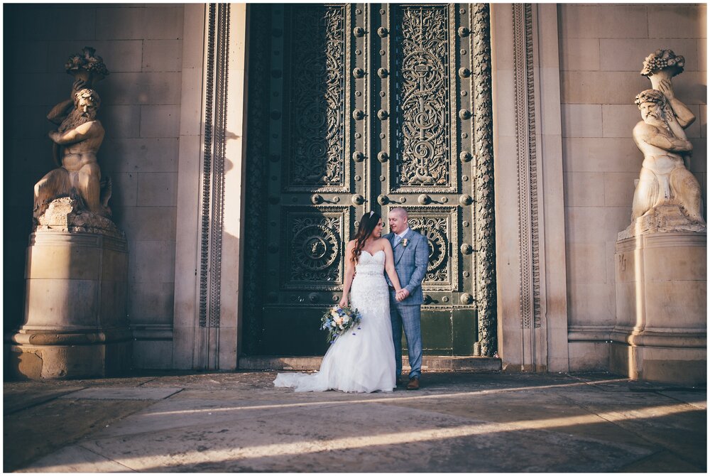 St Georges Hall wedding in Liverpool city centre.