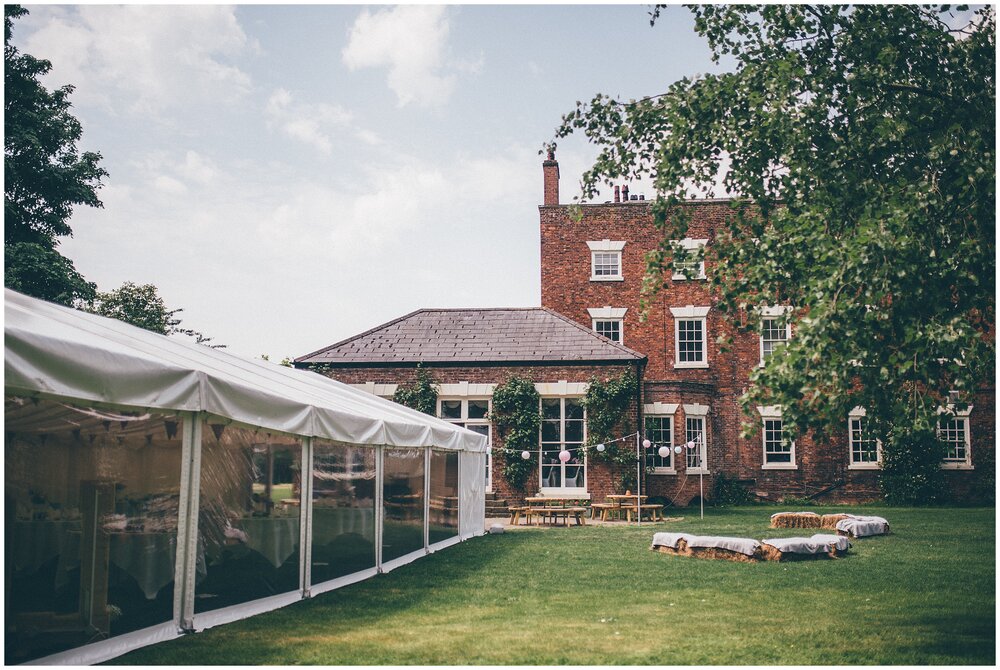 Gorgeous rustic wedding theme in summer wedding near to Chester.