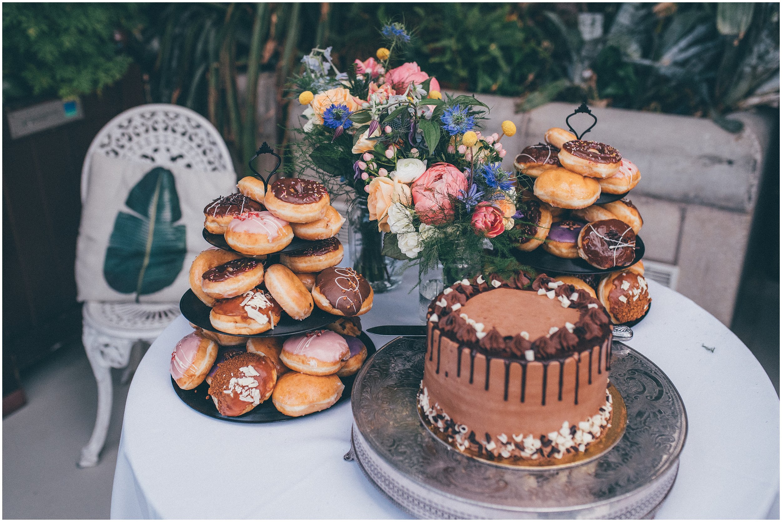 Cheshire, Liverpool and Manchester wedding photographer at Sefton Palm House summer wedding in Liverpool.