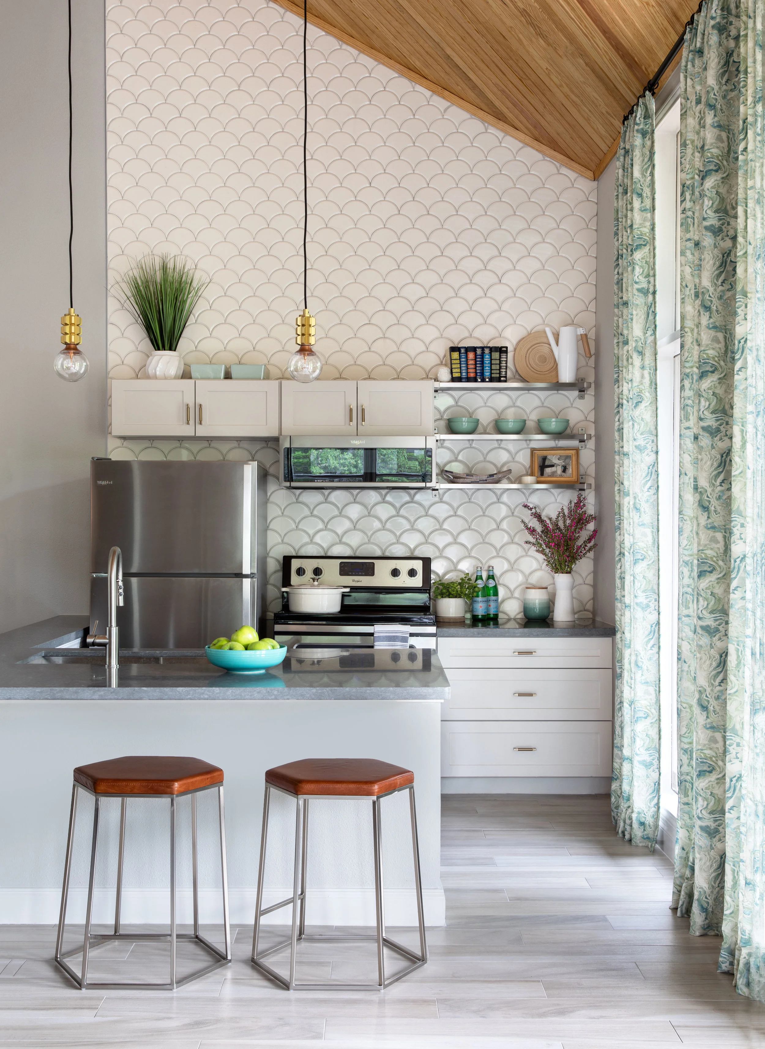 Styling Becki Griffin | Design Emily Spanos | Photography Kerry Kirk
