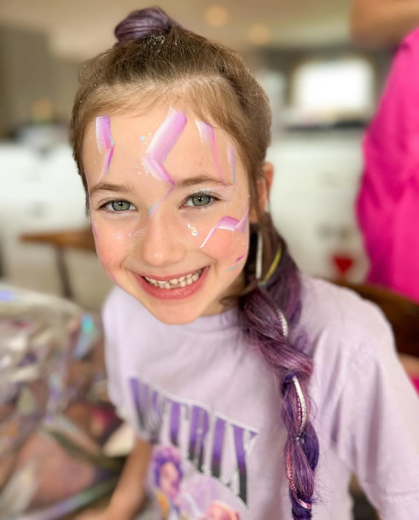 ✨✨You know together we’re glowing!✨✨
Fancyful’s face painters are the perfect addition to any festivity!Any theme, any event, any place—well, around Central Arkansas anyway😂
From HUNTR/X to groups like Blackpink, BTS, or Twice!