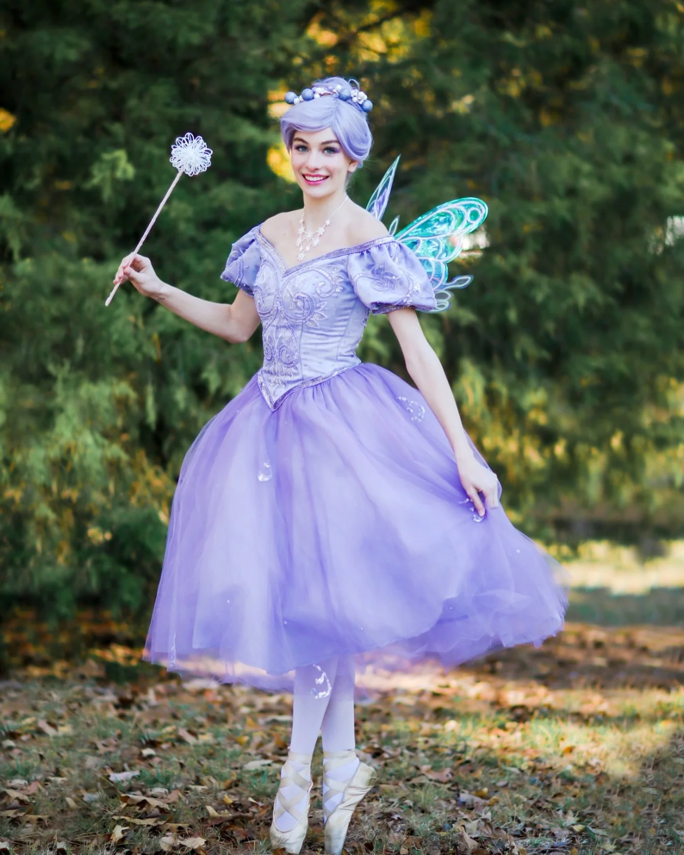 Leap into the holiday season with Sugar Plum Fairy!
Every moment of your visit will be filled with engaging, Christmas themed activities such as:
- &ldquo;Dance of the Sugar Plum Fairy&rdquo; dance-along
- Interactive ballet lesson
- Christmas Wishes