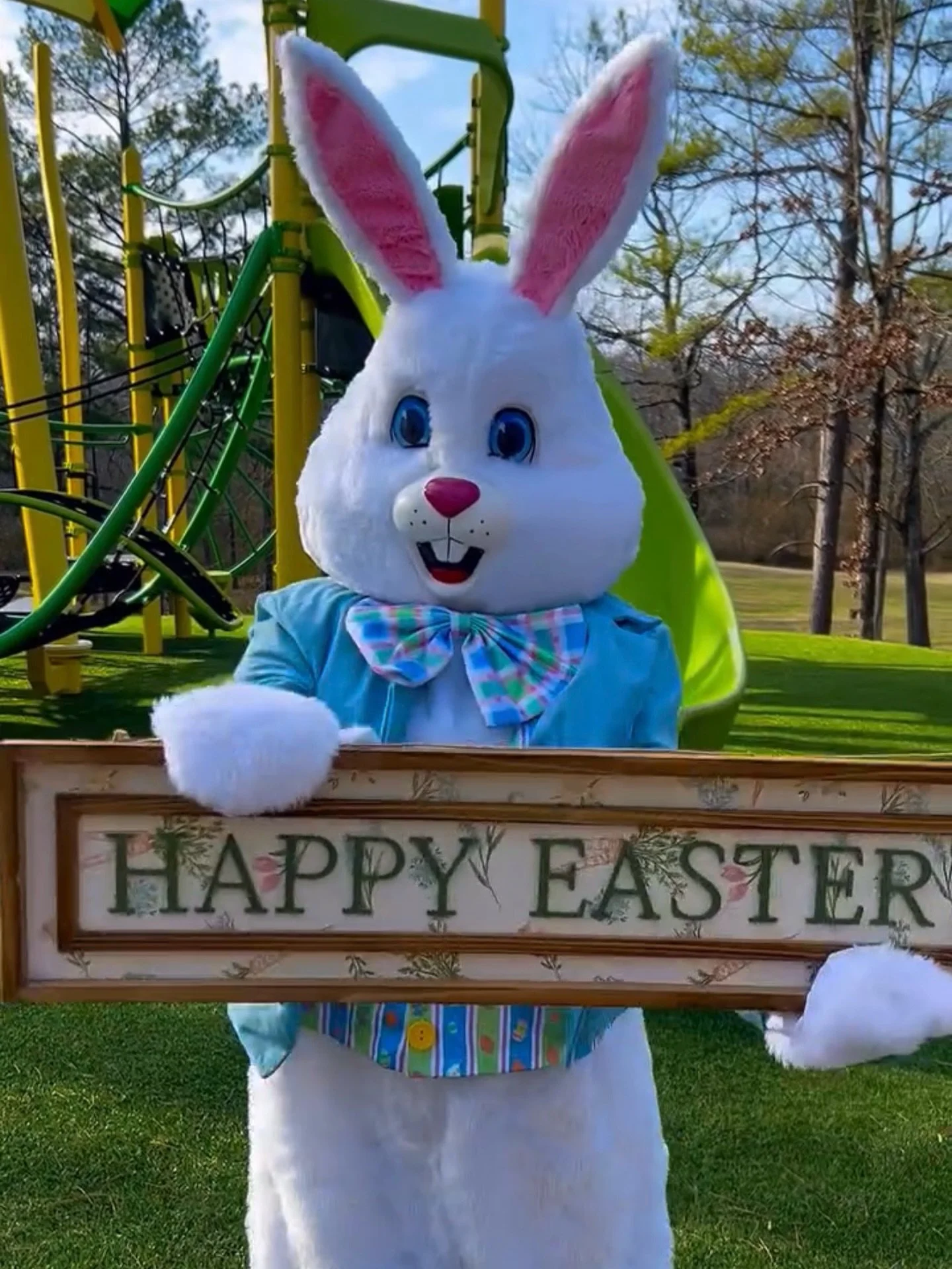 🐰Hoppy Easter weekend from your friends here at Fancyful! 
We hope your Easter is full of joy and egg-stra sweet surprises!🤍

&bull;🐣🌷🐰🌷🐣&bull;

#easterbunny #easter #fancyfulparties #littlerockarkansas #centralarkansas
