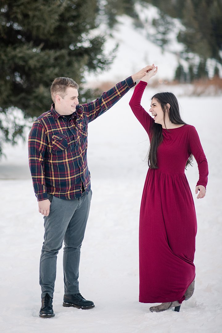 Utah-Wedding-Photographer-Anne-Toller-Photography-Blog-Winter-Engagements-Nathan-and-Lauren-15.jpg