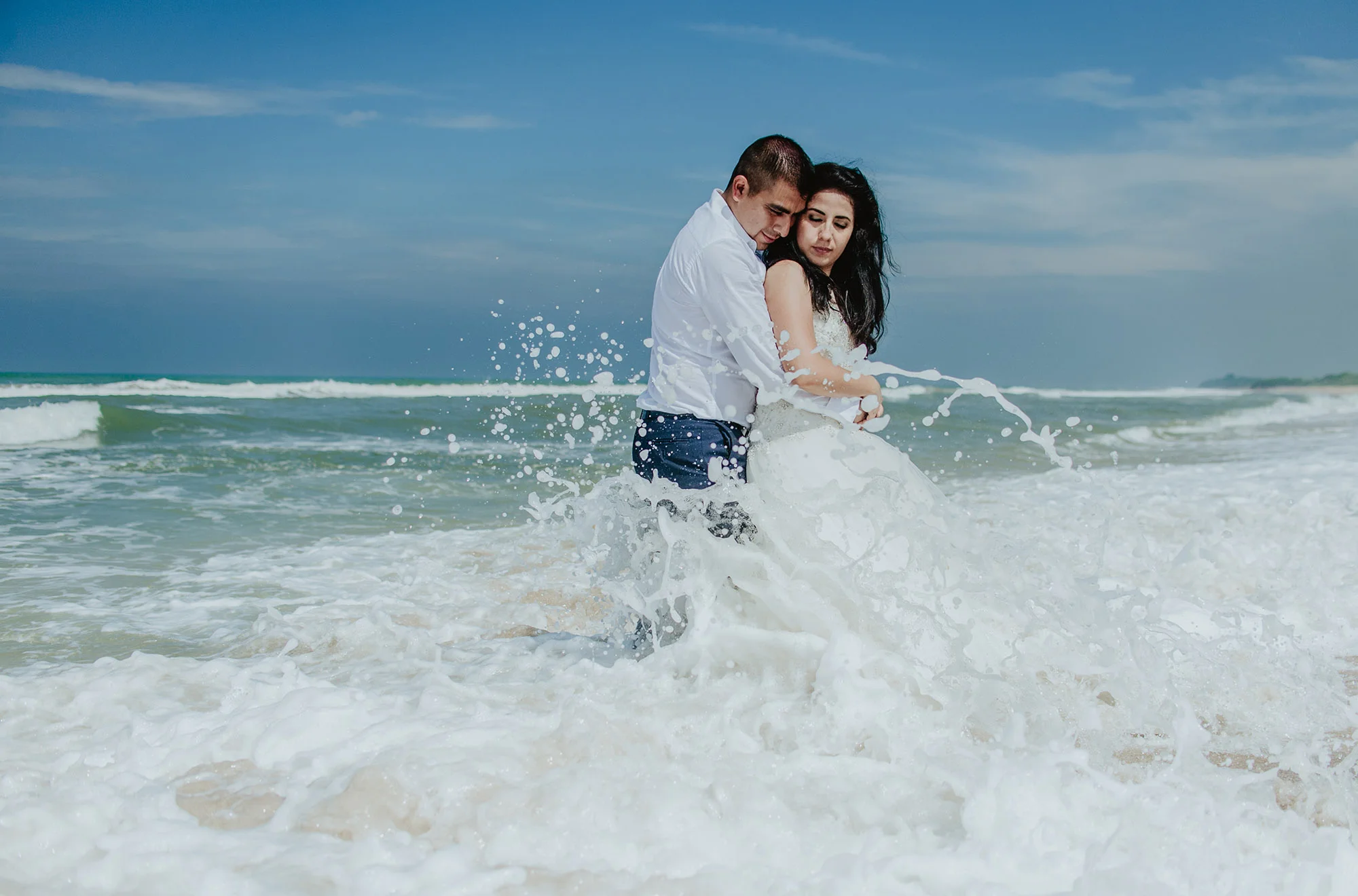 bibi y aldo trash the dress168.jpg