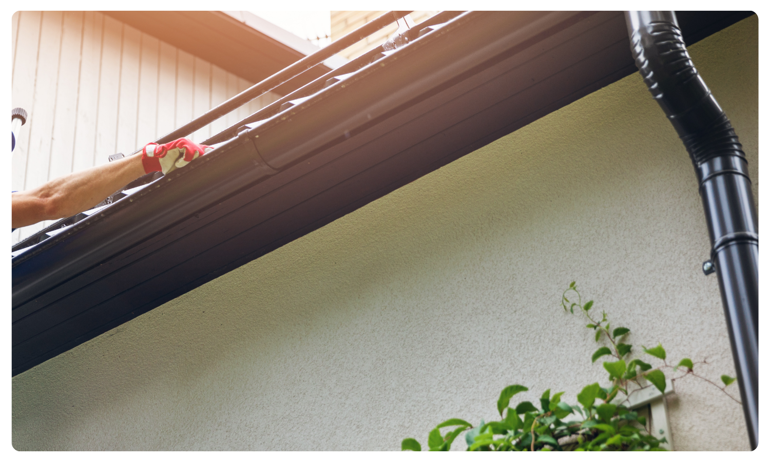 RK Seamless Gutter Installation.png