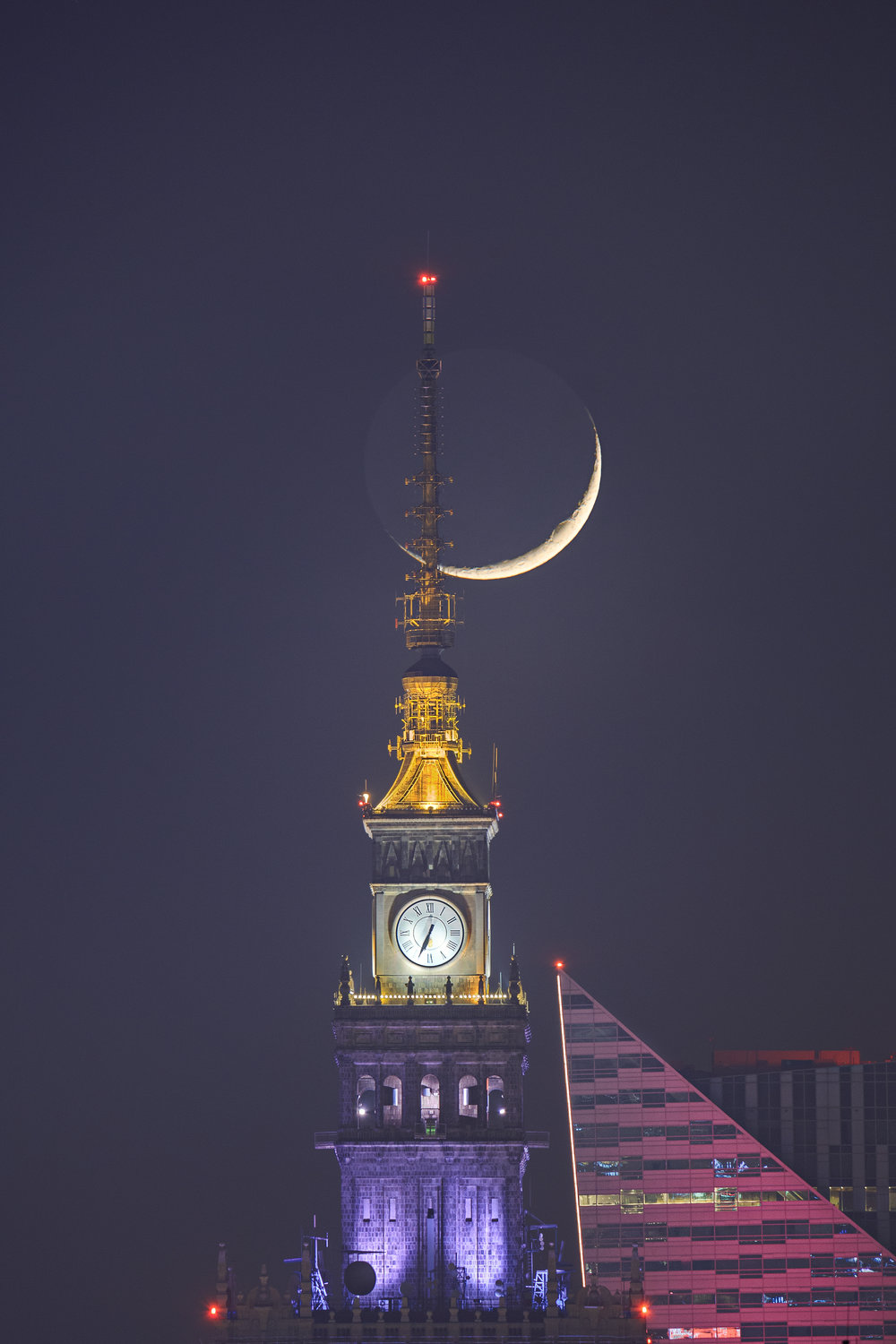 Zdjęcie księżyca nad Warszawa