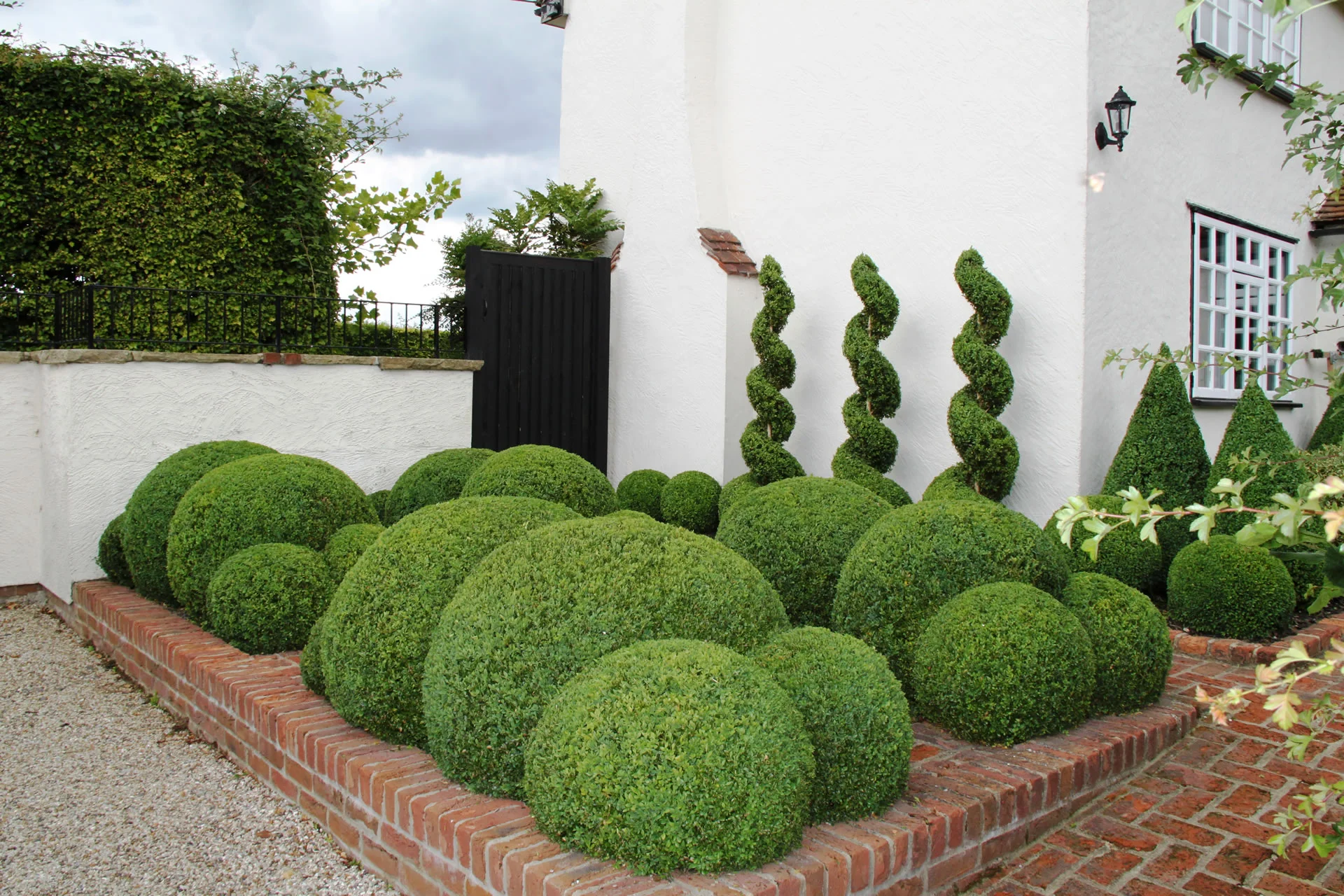 Box Ball Cloud Hedging
