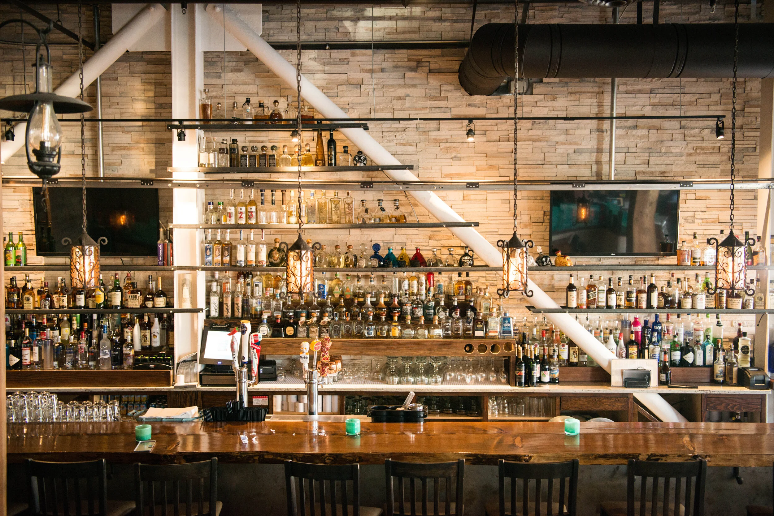 Las Brisas Edmonds Bar Front.jpg