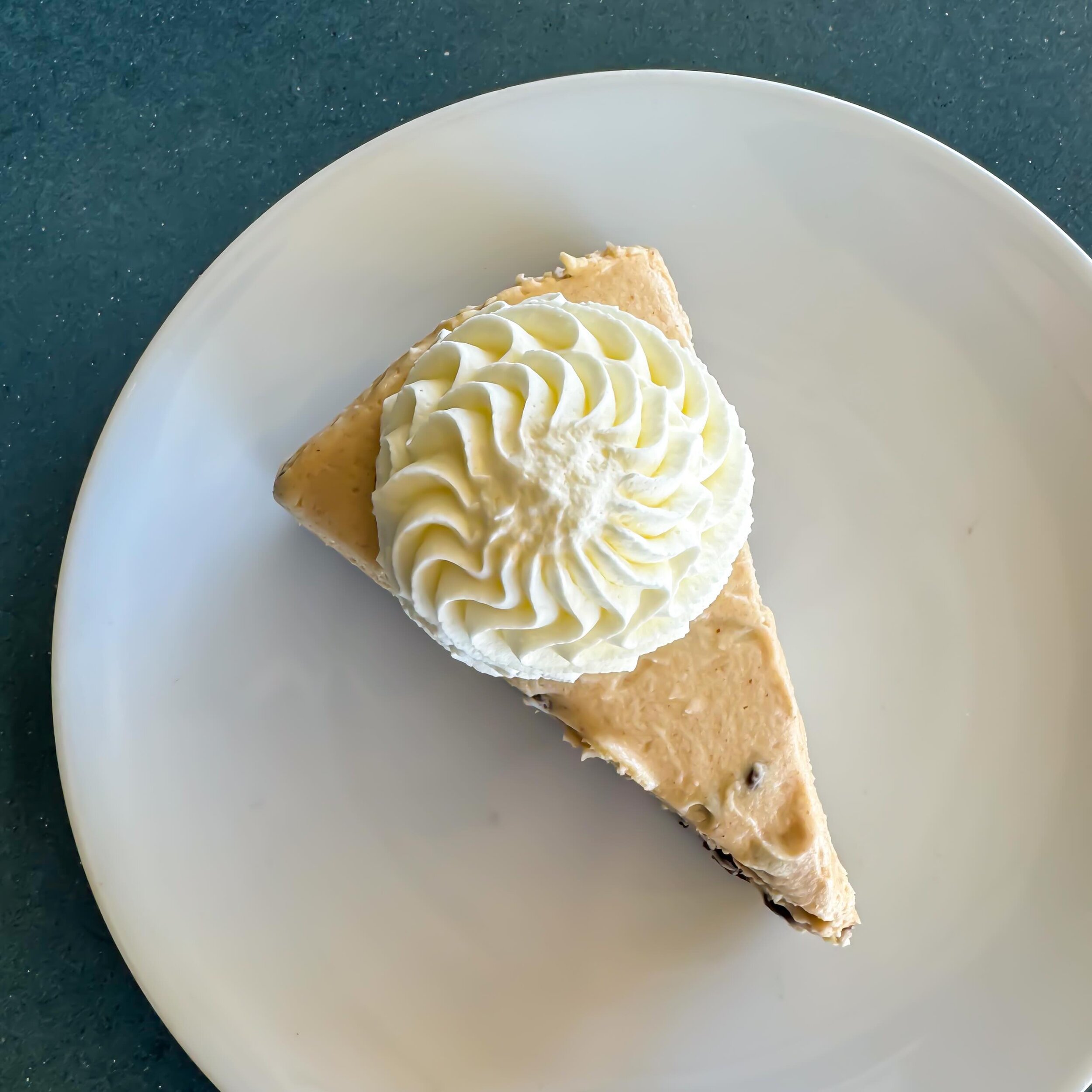 New month, new desserts!

PEANUT BUTTER MOUSSE PIE
Creamy peanut butter mousse with a homemade Oreo crust and topped with whipped cream. 

Pair with Duke of Swirl. 

Available now and all month long. Full food and beer menus available on our website.
