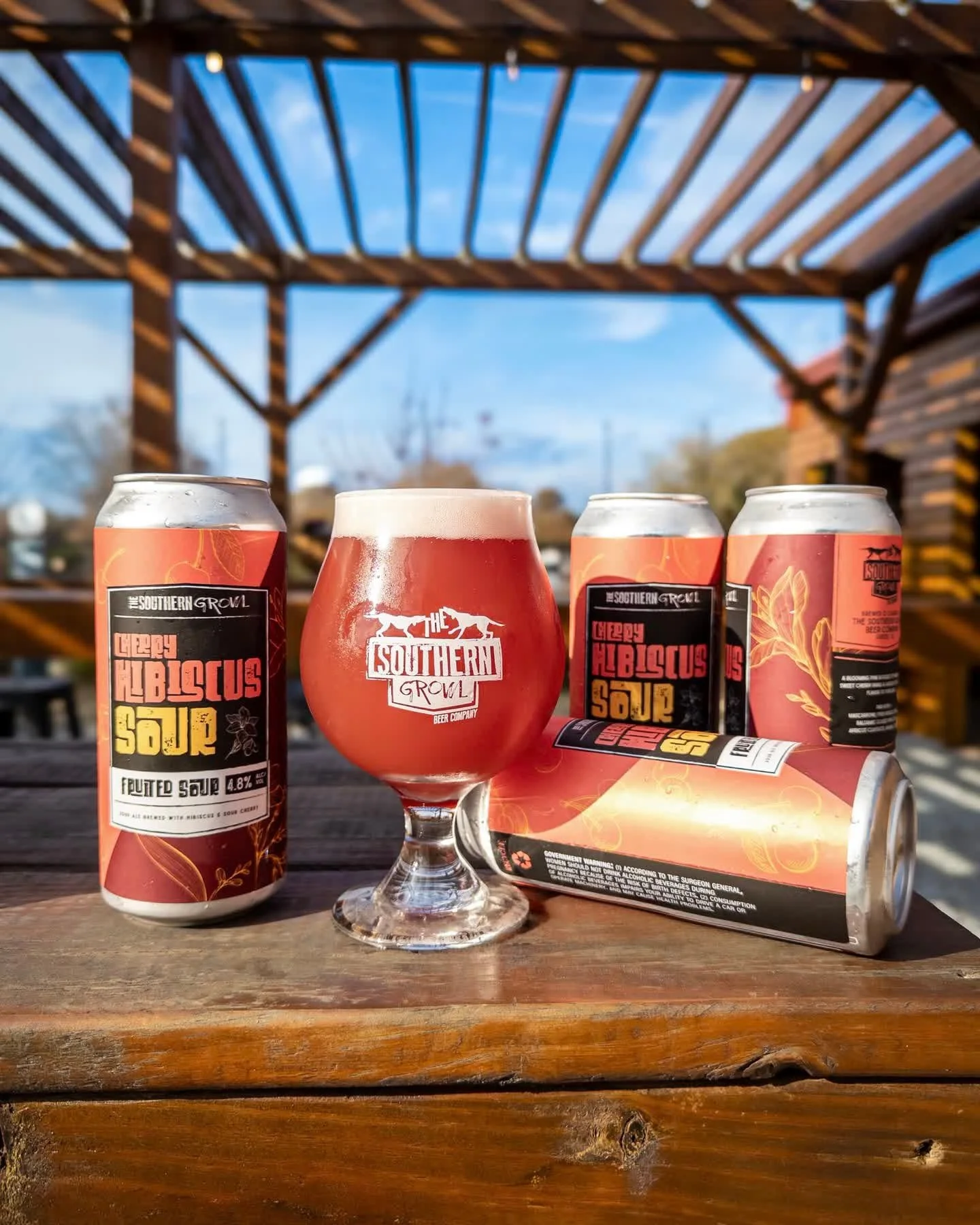 CHERRY HIBISCUS SOUR
Fruited Sour, 4.8%

A blooming pink bouquet of hibiscus and sweet cherry bring a shock of color and flavor to your lips. 

Cherry Hibiscus Sour releasing on draft and in 16oz cans tomorrow, Thursday November 20th. Full drink and 