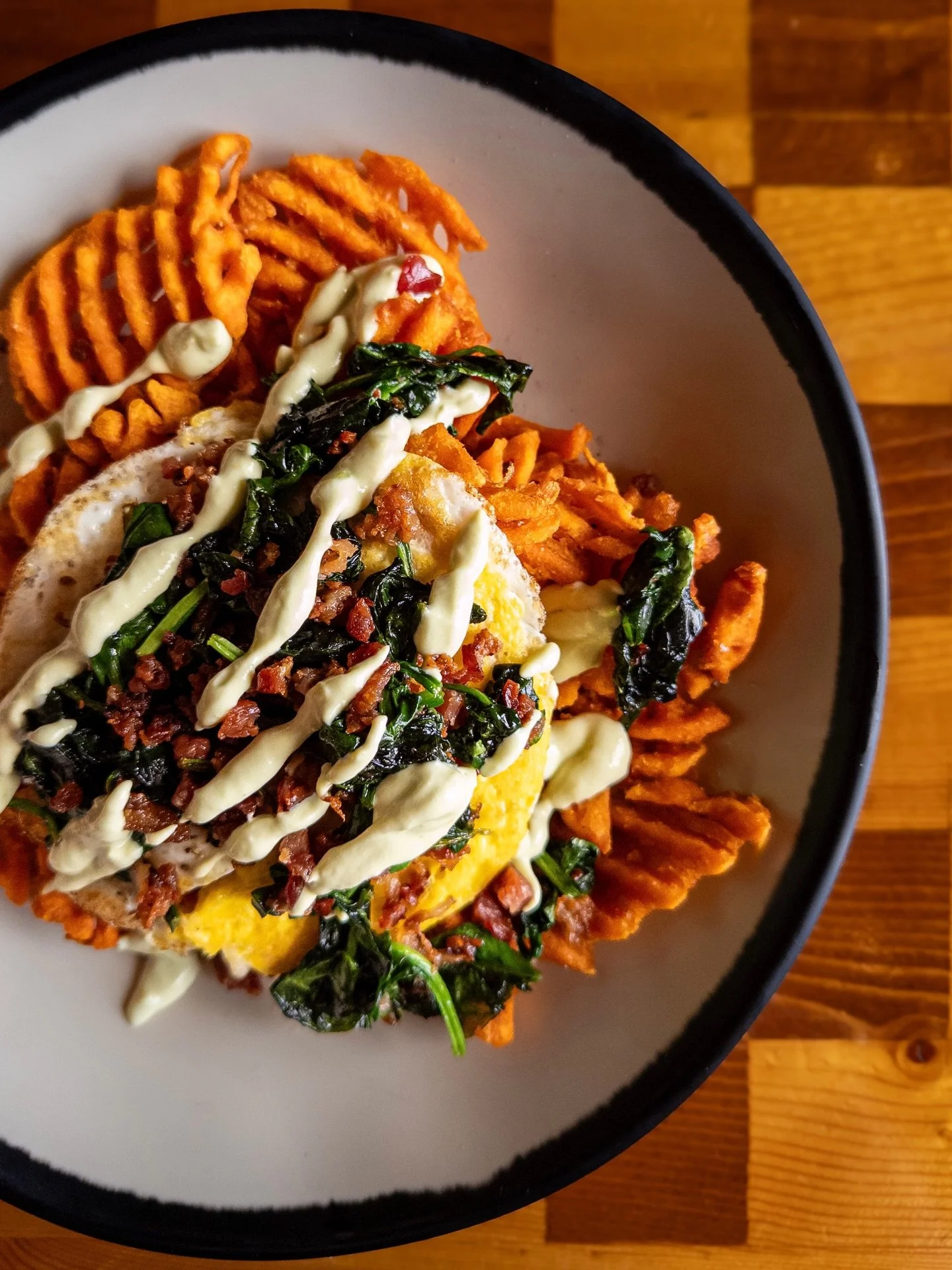 Bundle up and join us for a cozy brunch of fall inspired flavors this weekend from 10am - 2pm. 

This weekend&rsquo;s brunch specials include:
BUNDLE UP BREAKFAST BOWL
sweet potato waffle fries topped with saut&eacute;ed spinach and bacon, a fried eg