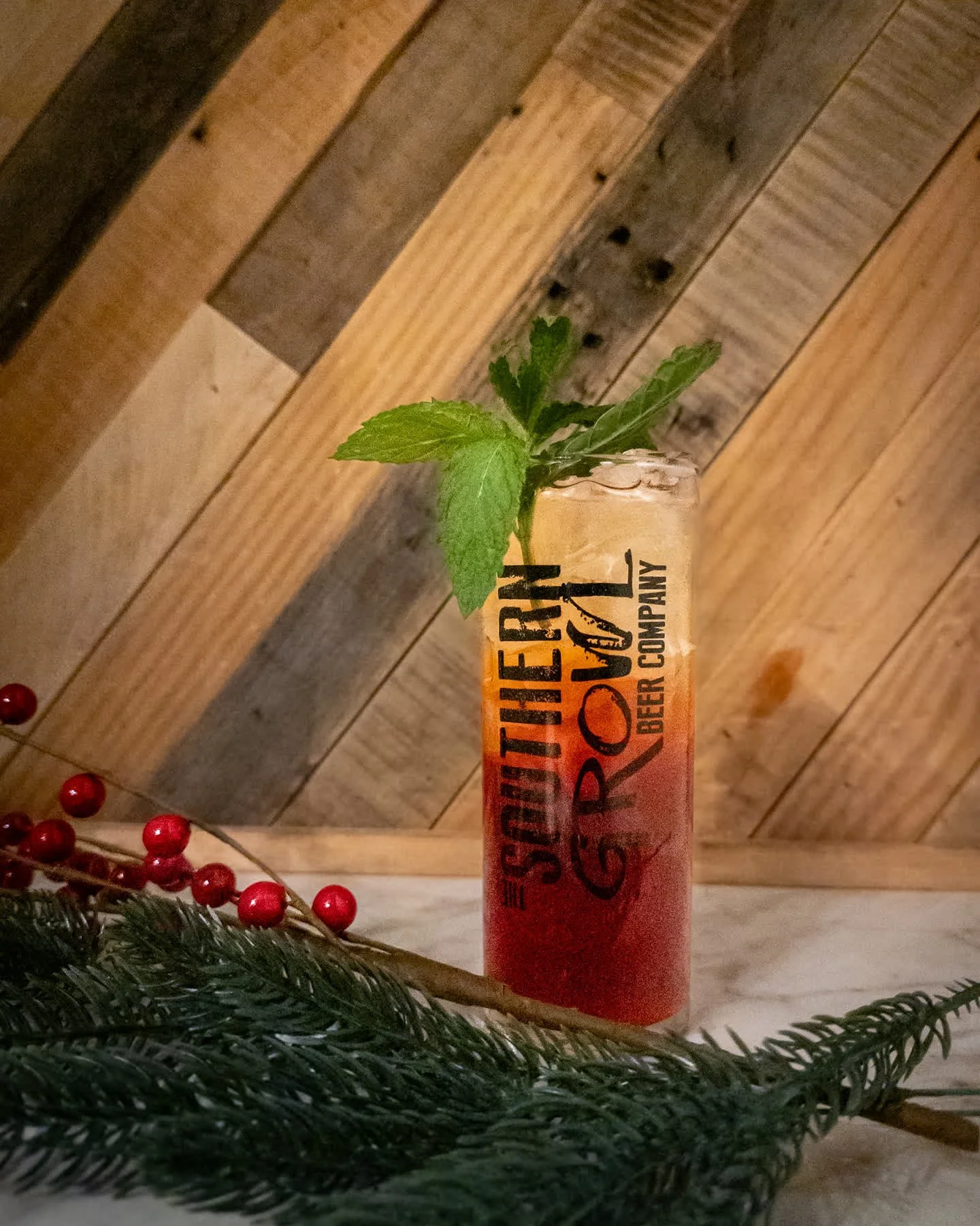 TEA&rsquo;S THE SEASON 
House green tea, cranberry and pomegranate juices, candied orange syrup, soda water, fresh mint. 

Tea&rsquo;s The Season Mocktail available now on draft. Full drink and food menus available on our website, link in bio.