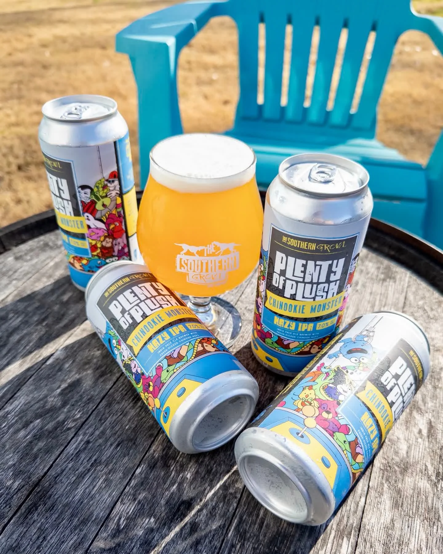 PLENTY OF PLUSH: CHINOOKIE MONSTER
Hazy IPA, 7.0%

Stuffed with flavorful hops and bursting at the seams with notes of passionfruit, yuzu, and apricot. This special edition of our rotation hazy IPA was brewed with fresh Chinook Hops, used within 24 h