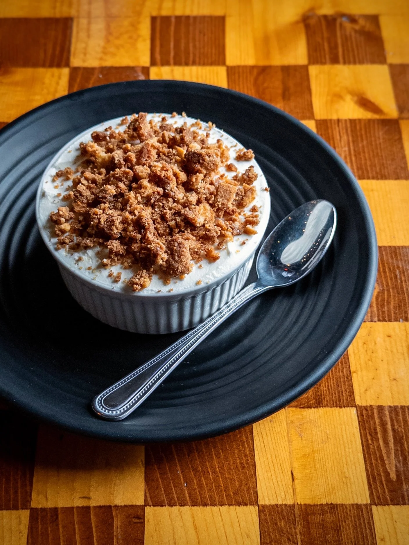 BANANA PUDDING 🍌🍌
homemade vanilla pudding layered with sliced bananas and vanilla wafers then topped with whipped cream and crushed vanilla wafer streusel. 
Pair with PECAN PORTER, available on draft and in 16oz cans to-go. 

Banana Pudding availa