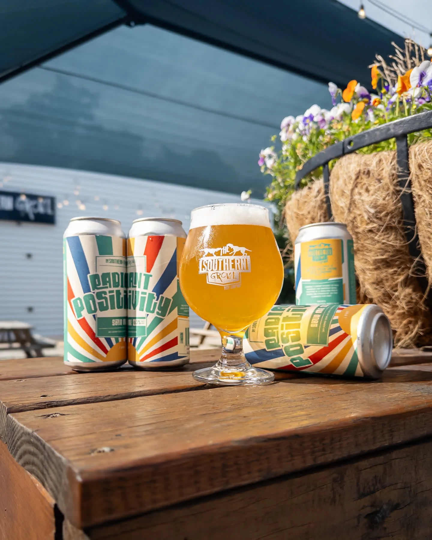 RADIANT POSITIVITY 
Sour Ale, 6.0%

A vibrant bouquet of passion fruit and grapefruit notes, punctuated by a peachy tartness. Dry hopped with Strata hops. 

Radiant Positivity available on draft and in 16 oz cans to-go. Full drink and food menus avai