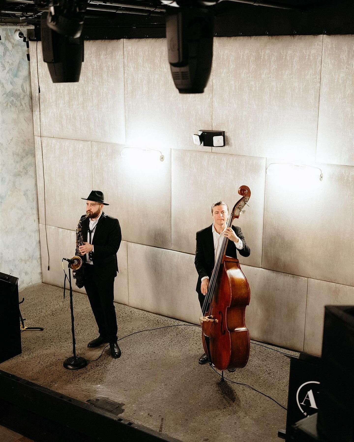 Last year we got to be a part of a really fun wedding with the best team thanks to @blossomeventsnyc ❤️

Bringing our DJ &amp; Sax combo for the reception along with a jazz trio for cocktail hour allowed to combine everything we love about music and 