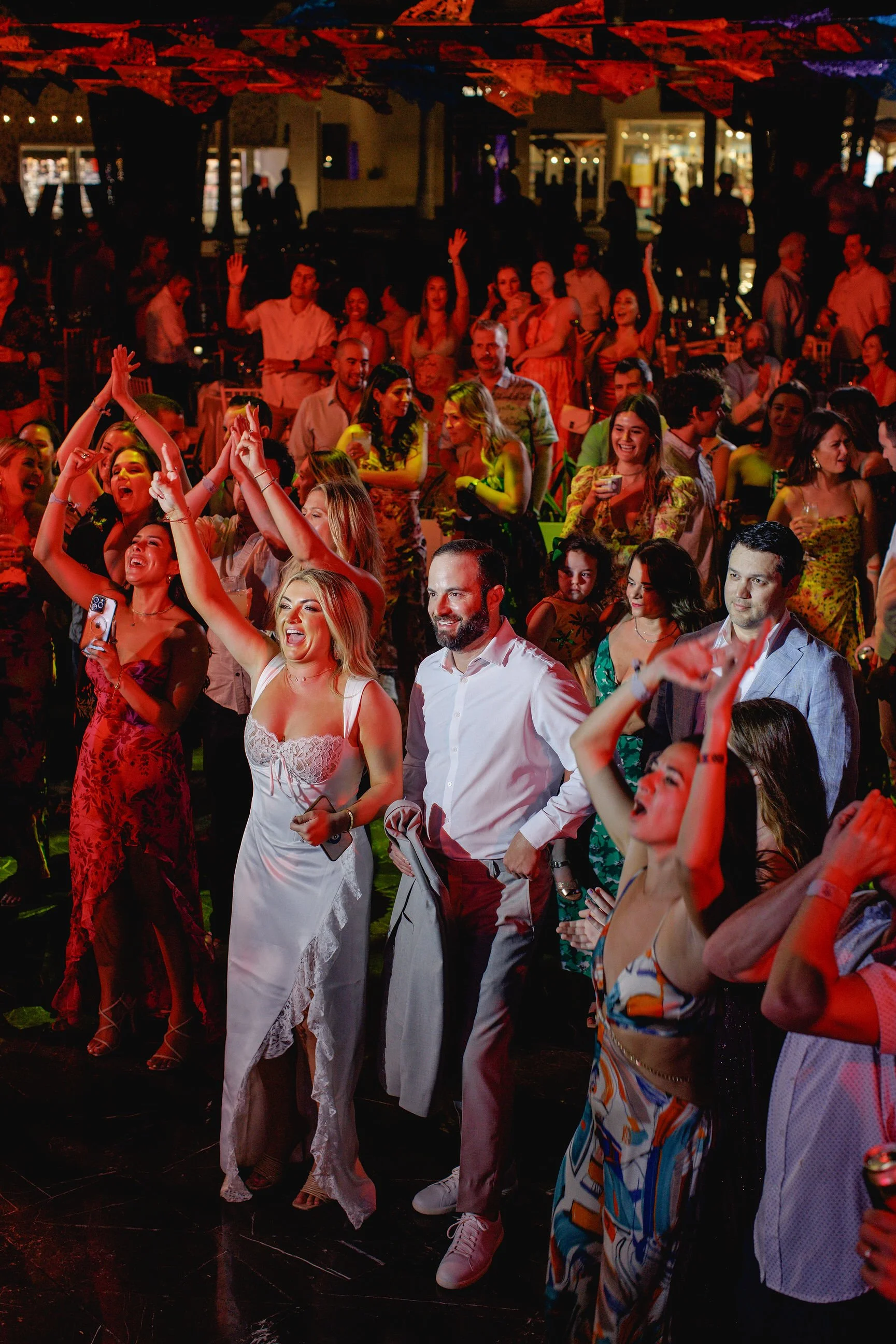 02-08,09FEB2024-Liz&Aaron-GrandPalladiumCostaMujeres-WelcomeParty-1299.jpg