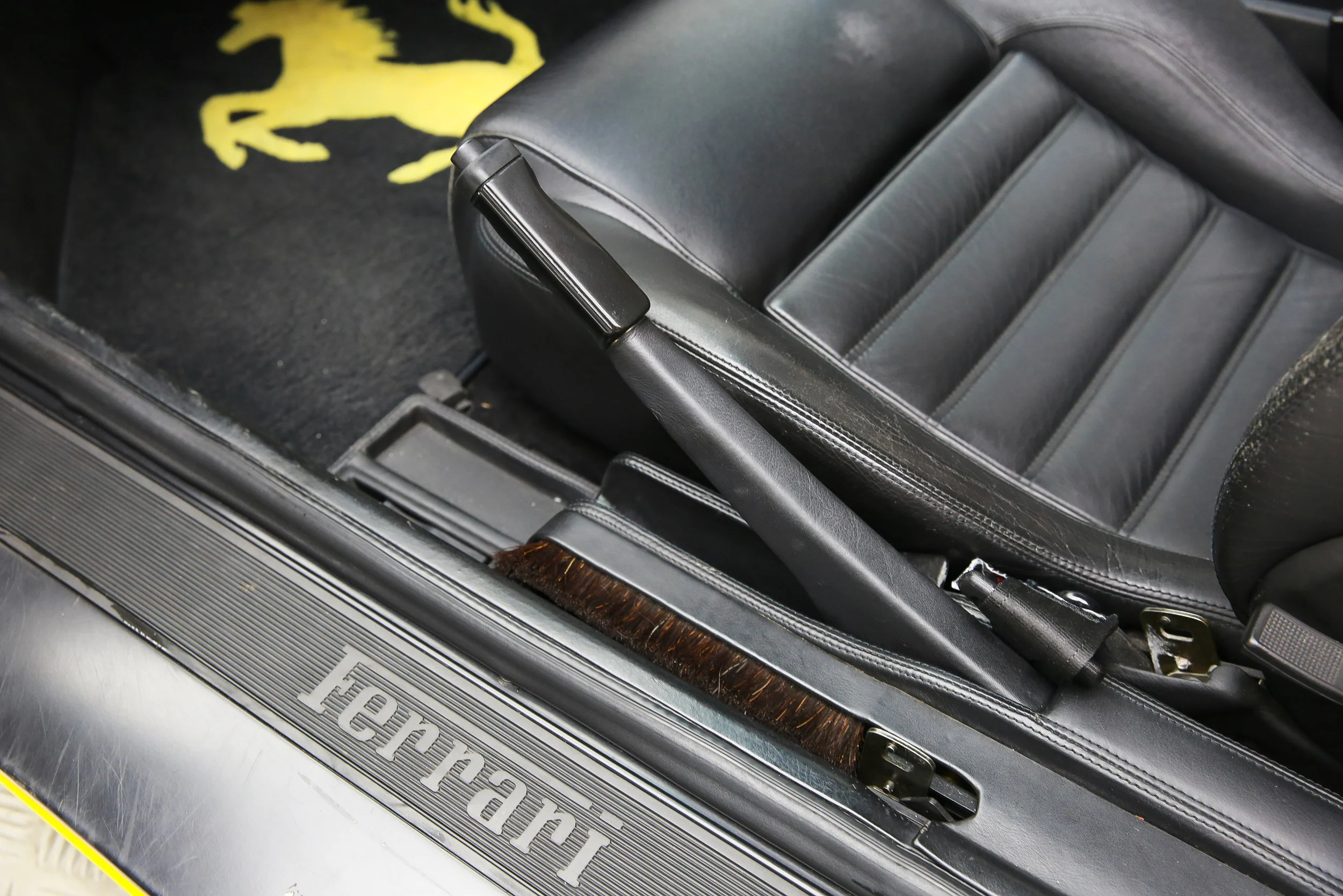 ROBERT_BASSAM_FERRARI_348_SPIDER_1995_YELLOW (7).jpg