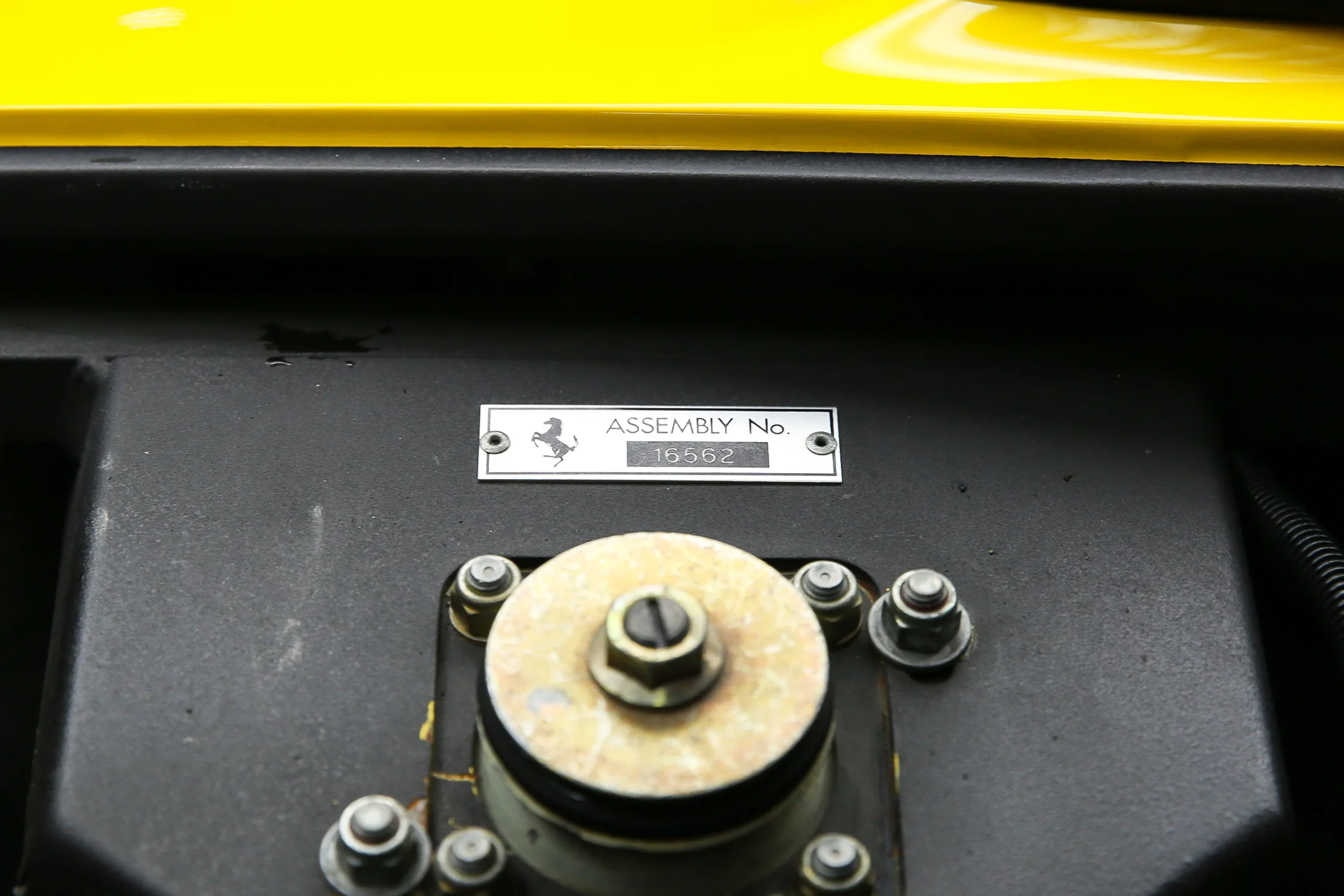 ROBERT_BASSAM_FERRARI_348_SPIDER_1995_YELLOW (23).jpg