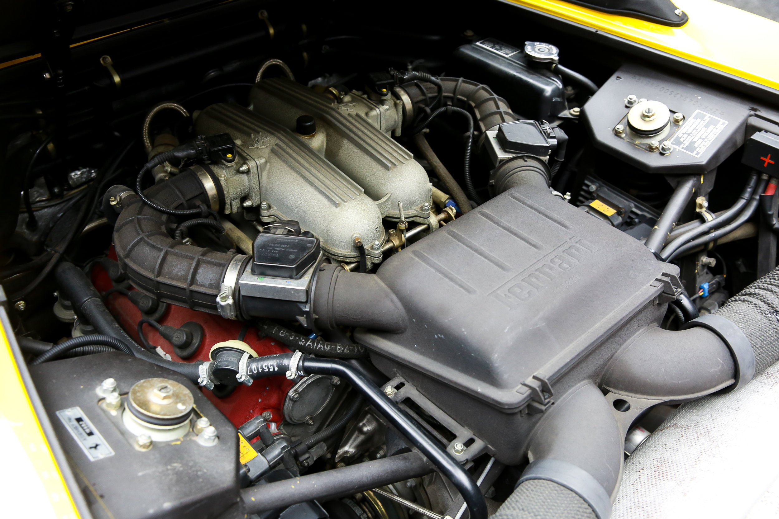 ROBERT_BASSAM_FERRARI_348_SPIDER_1995_YELLOW (24).jpg