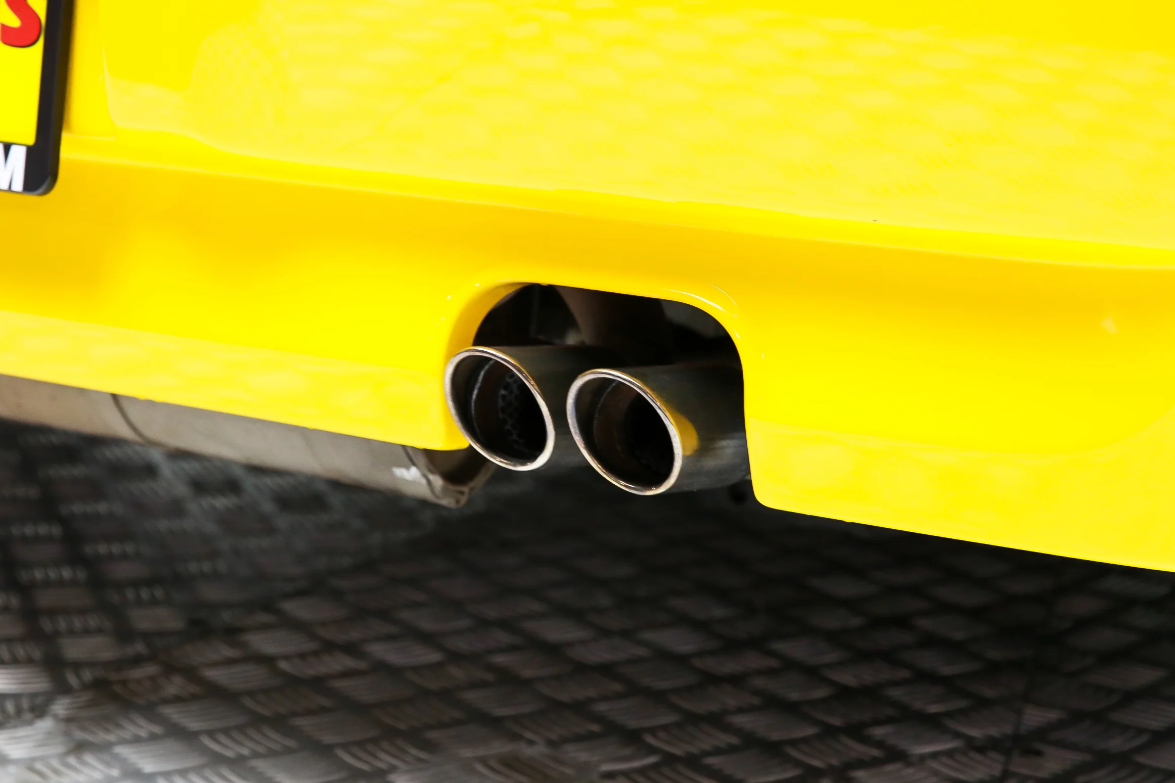 ROBERT_BASSAM_FERRARI_348_SPIDER_1995_YELLOW (28).jpg