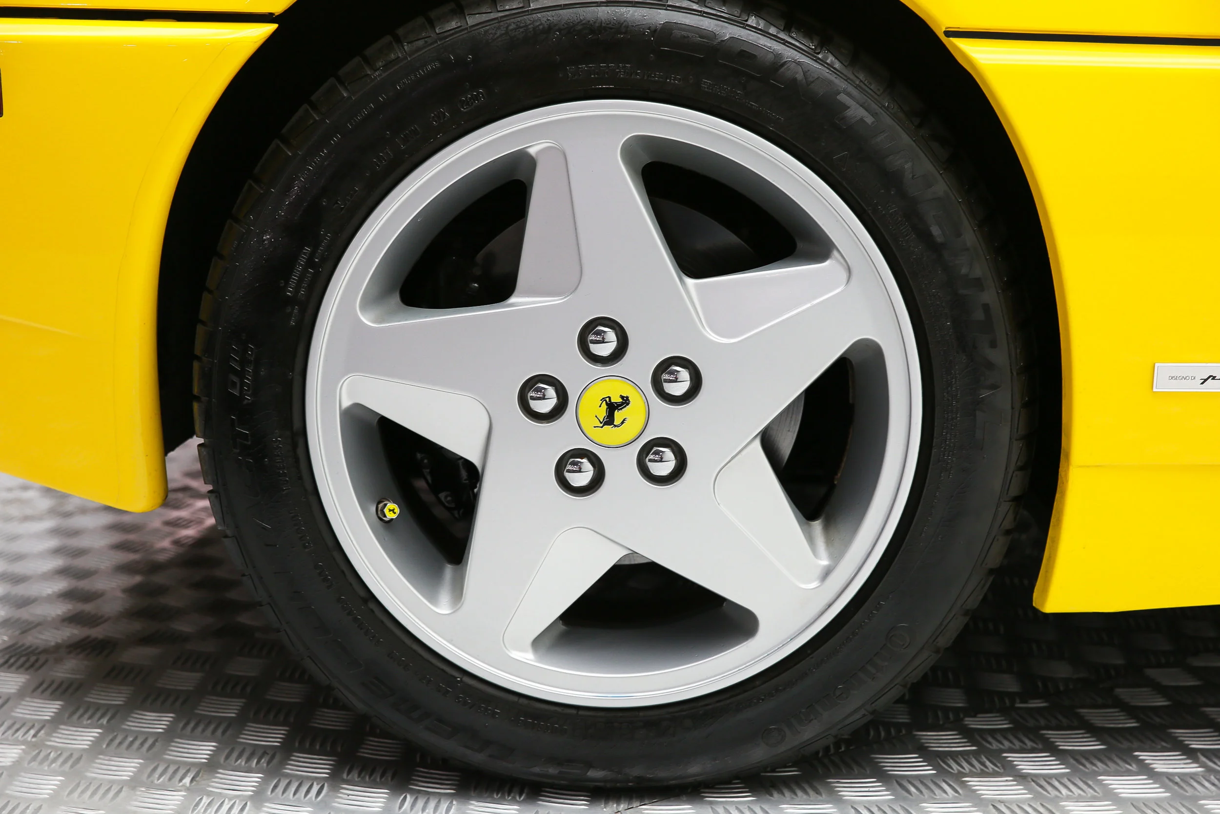 ROBERT_BASSAM_FERRARI_348_SPIDER_1995_YELLOW (40).jpg