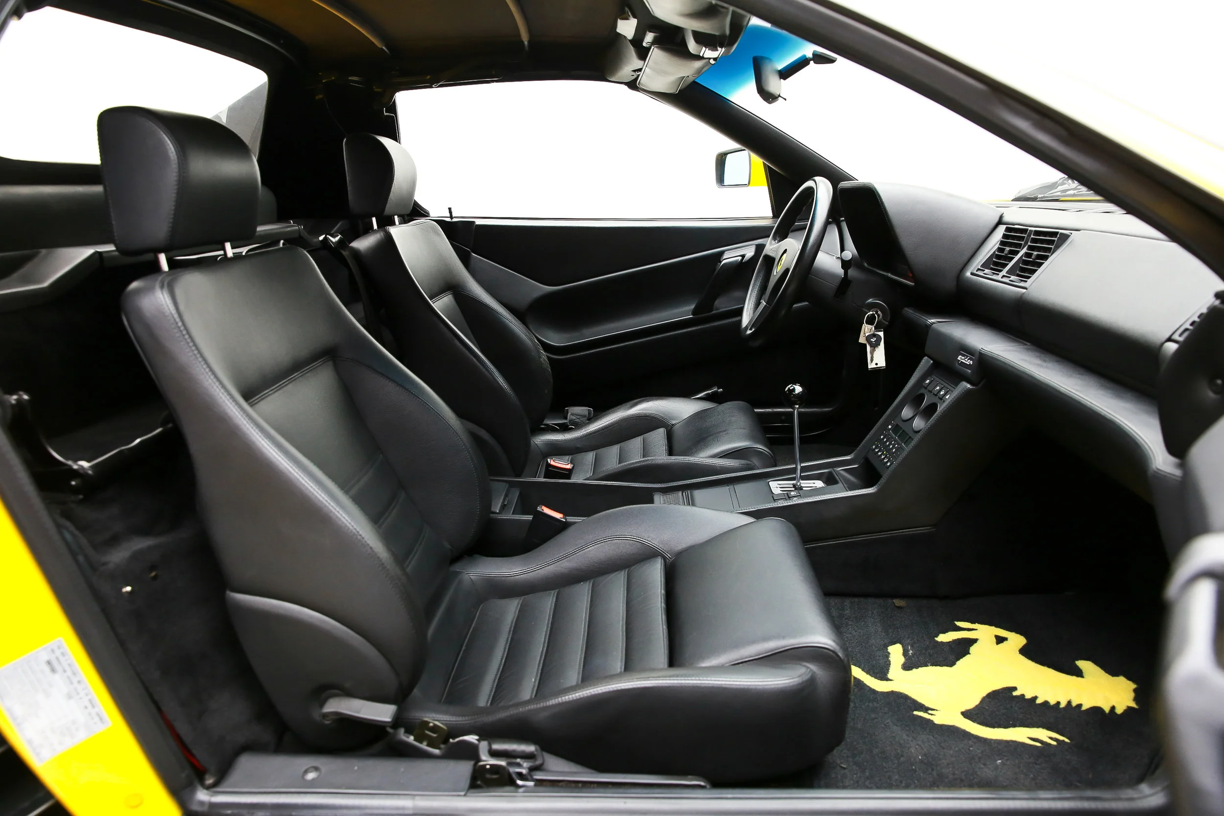 ROBERT_BASSAM_FERRARI_348_SPIDER_1995_YELLOW (43).jpg