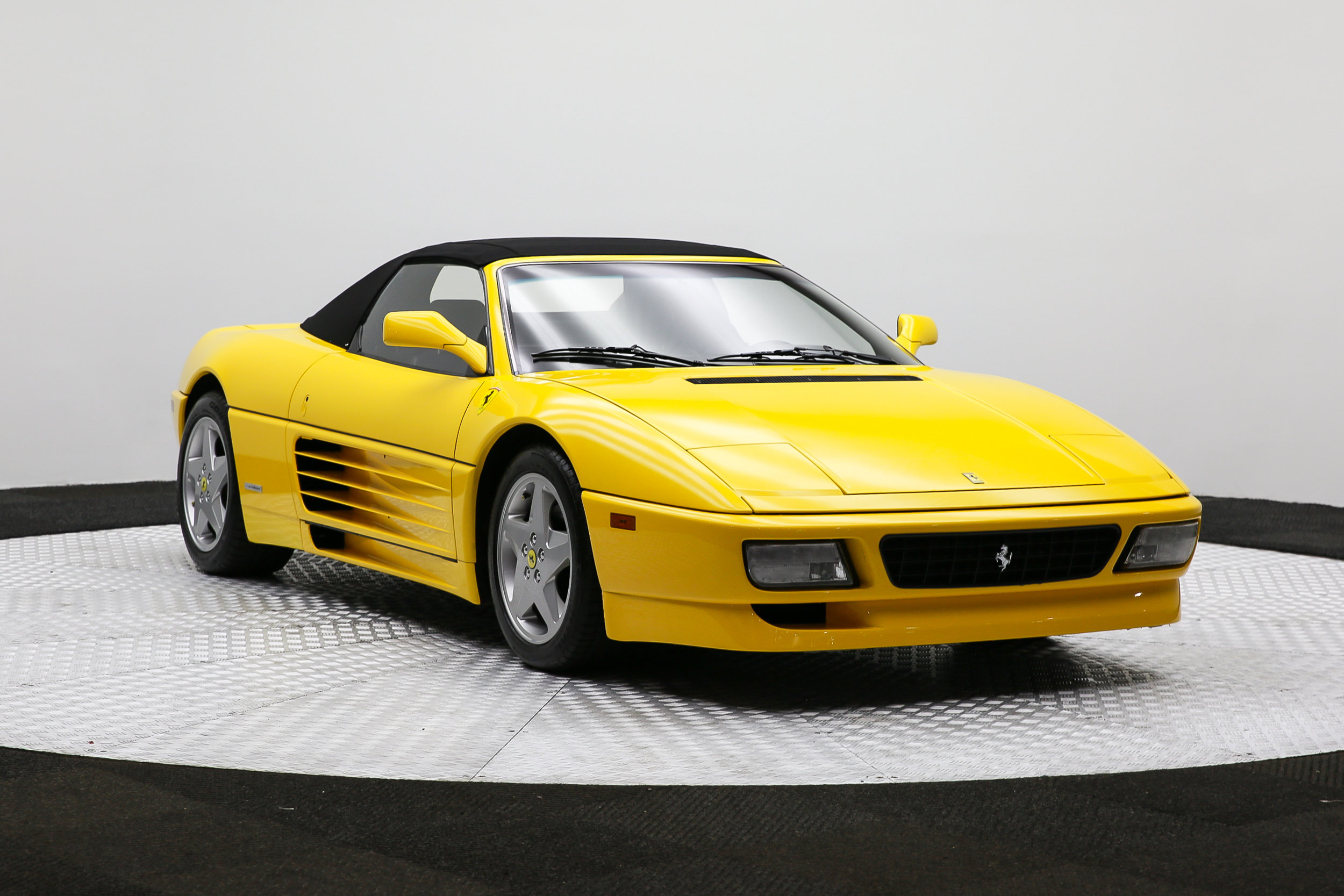 ROBERT_BASSAM_FERRARI_348_SPIDER_1995_YELLOW (46).jpg