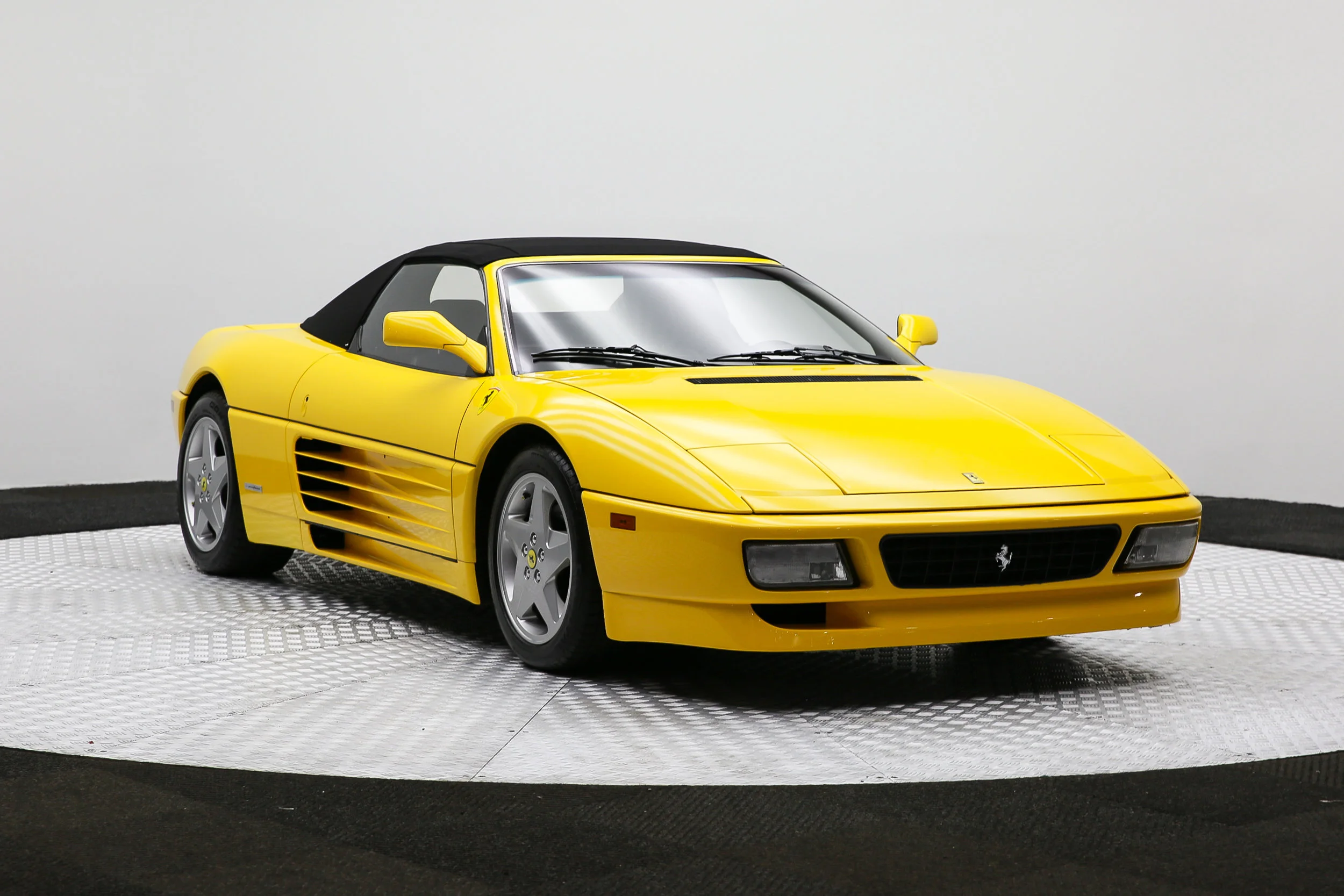 ROBERT_BASSAM_FERRARI_348_SPIDER_1995_YELLOW (46).jpg